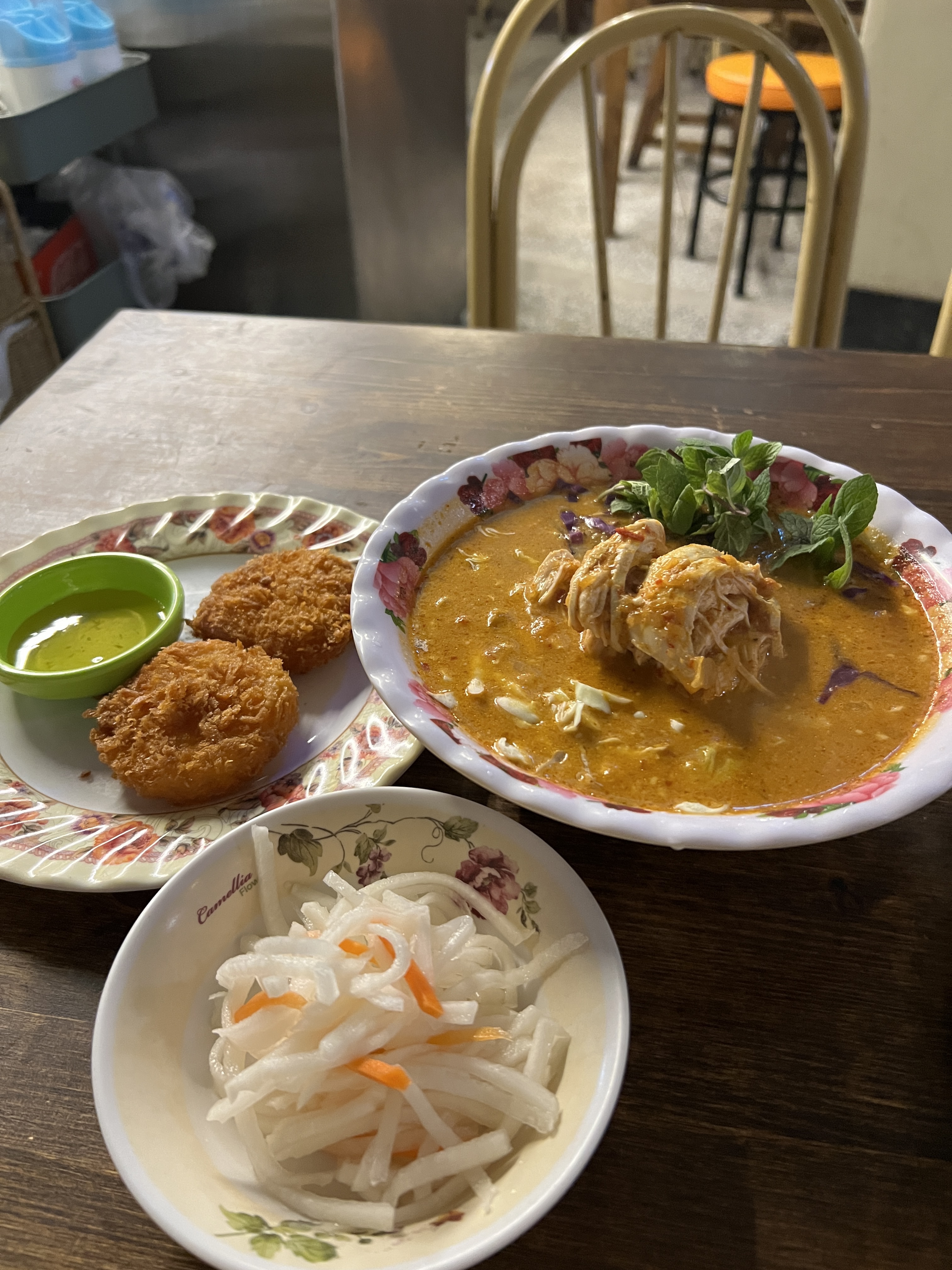 일주일에 한번씩 가는 라오스맛집. - 망원동 맛집 라오삐약