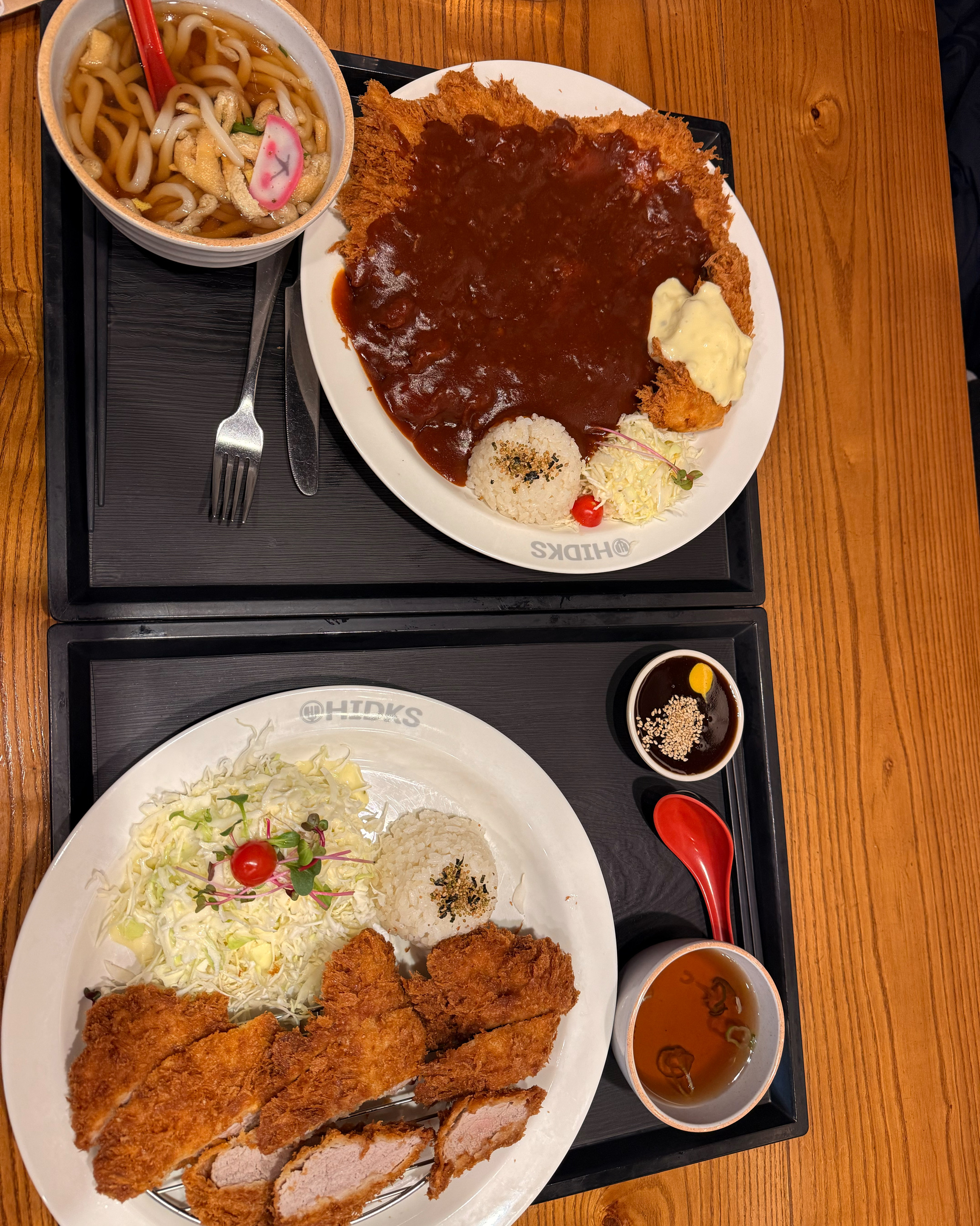 양도 많고 맛있어요 남으면 포장도 가능하고 주문도 태블릿으로 편하게 할 수 있어요 - 퇴계동 맛집 홍익돈까스 춘천점