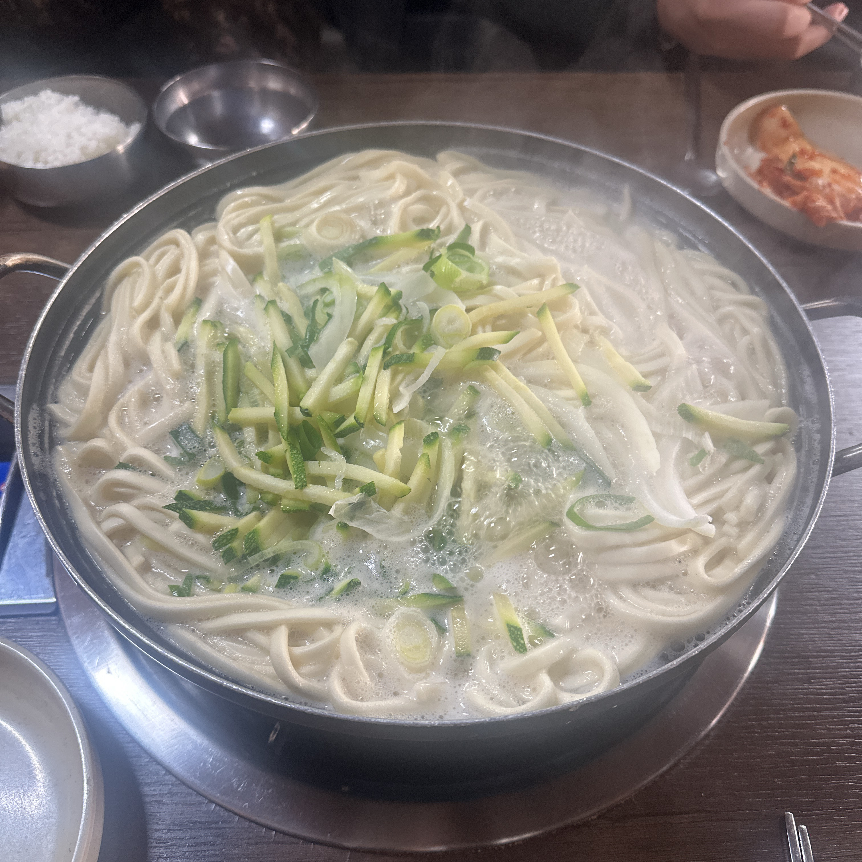  덕정역 맛집 밀밭칼국수