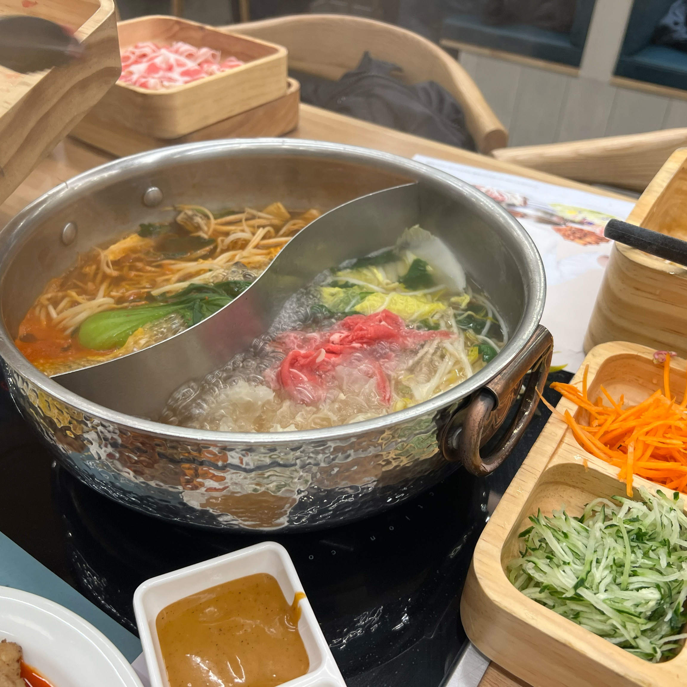 단체가 있엇어서 너무 정신없었음 - 제주 도남 맛집 샤브올데이 제주도남점