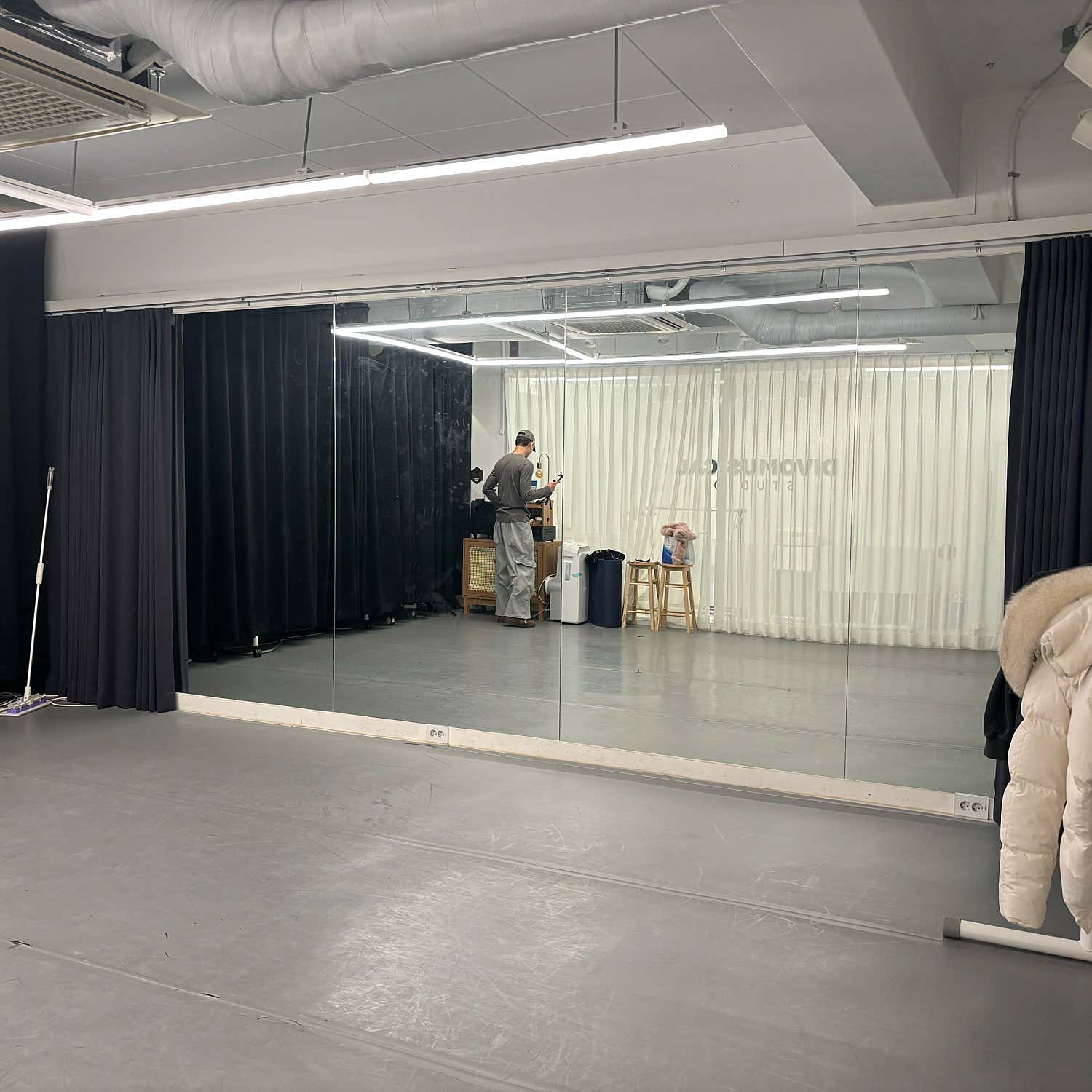 2번째 스튜디오 사진