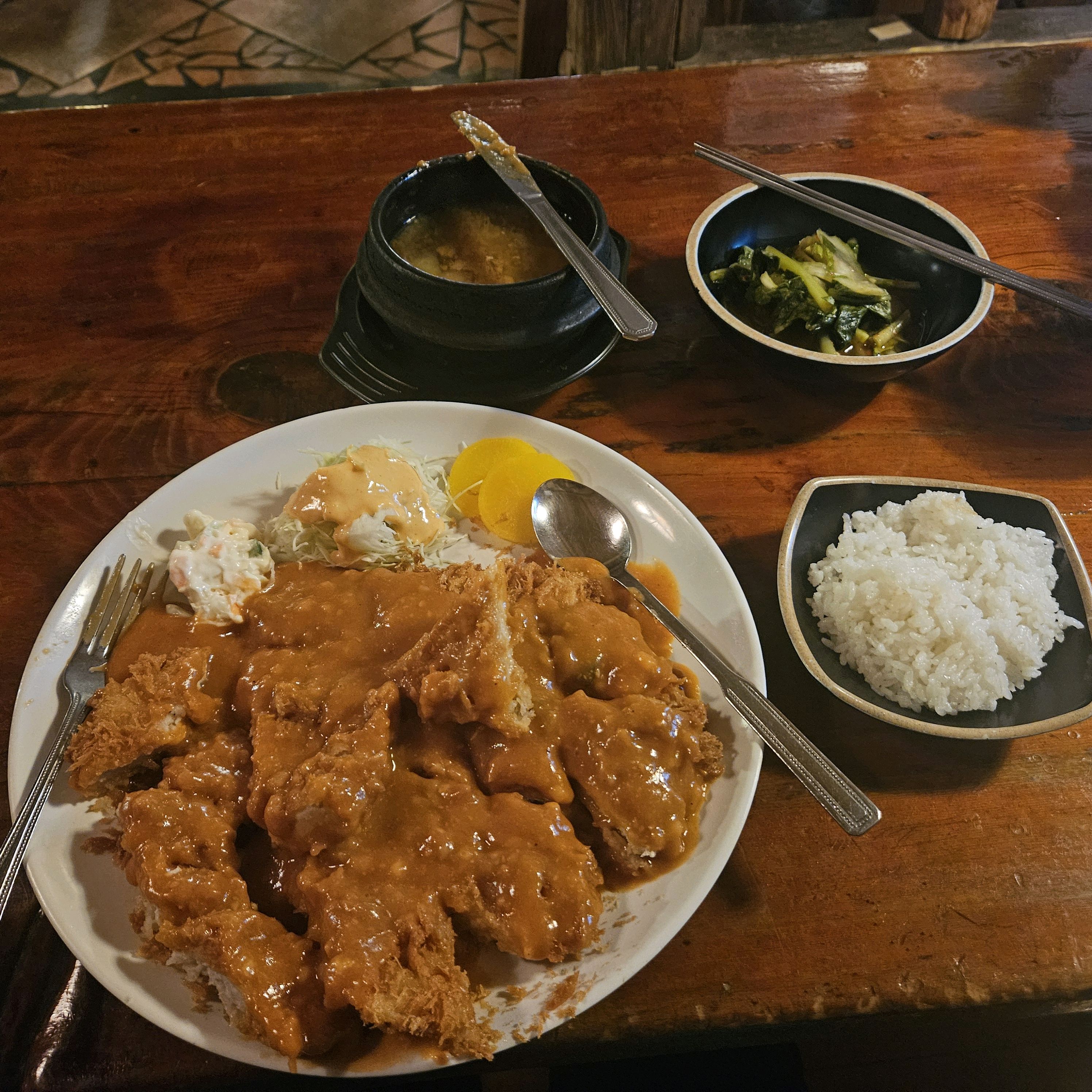 Geoyeo Station Restaurant Dongchon Barley Rice and Pork Cutlet