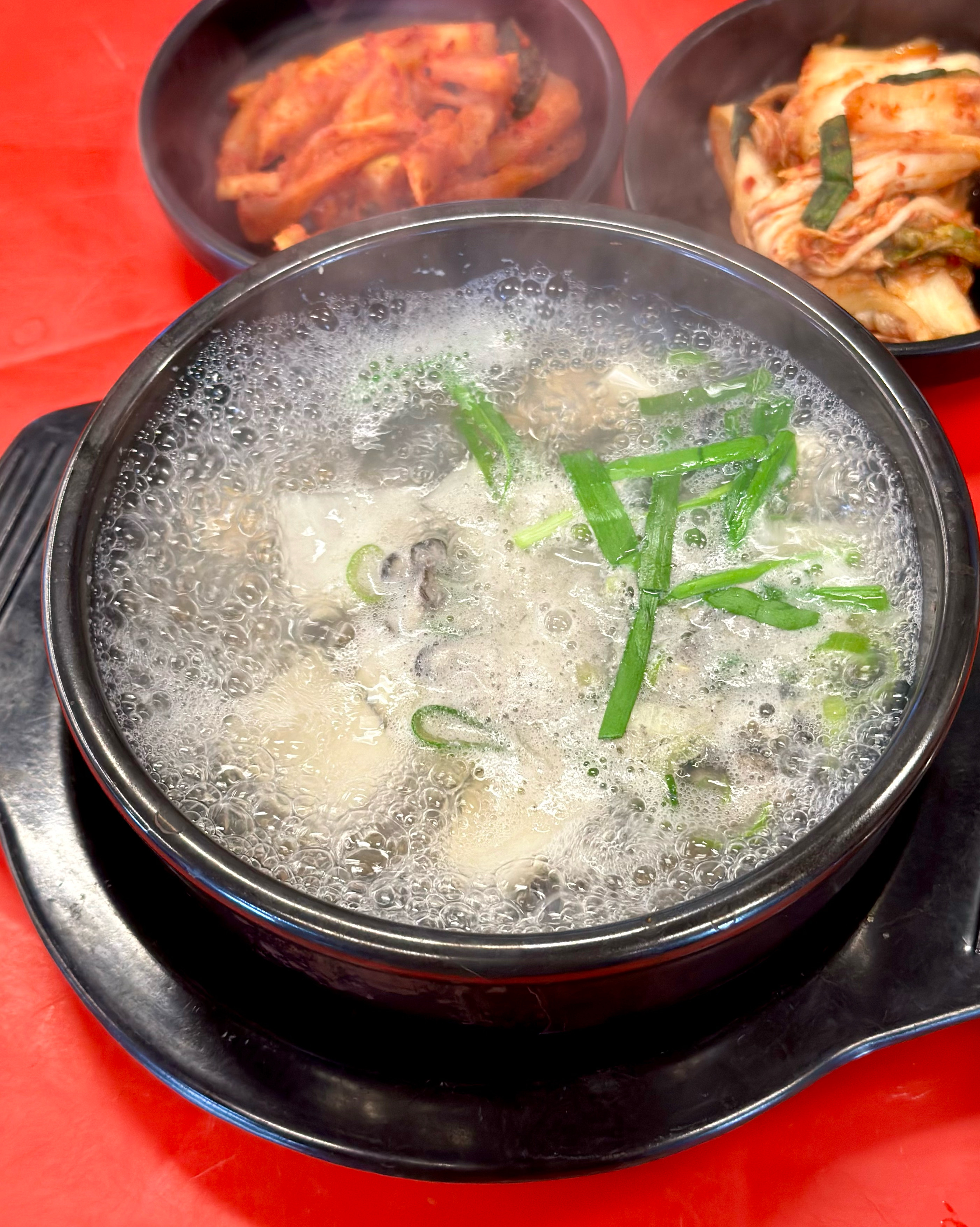 Tongyeong Guljjim (steamed oysters) at Yeouido Station Restaurant