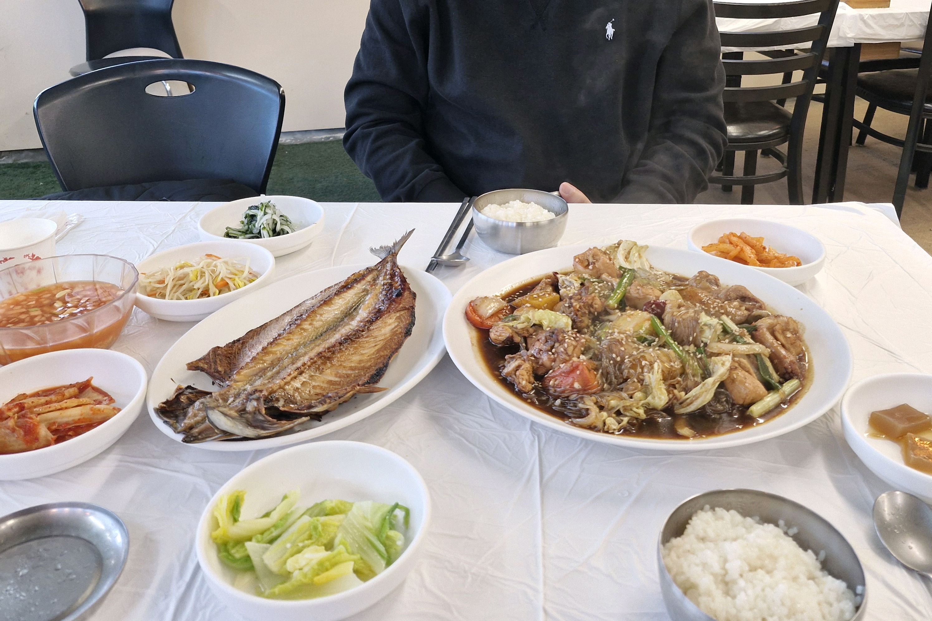 찜닭 간고등어 세트먹었어요. - 하회마을 맛집 하회민속식당