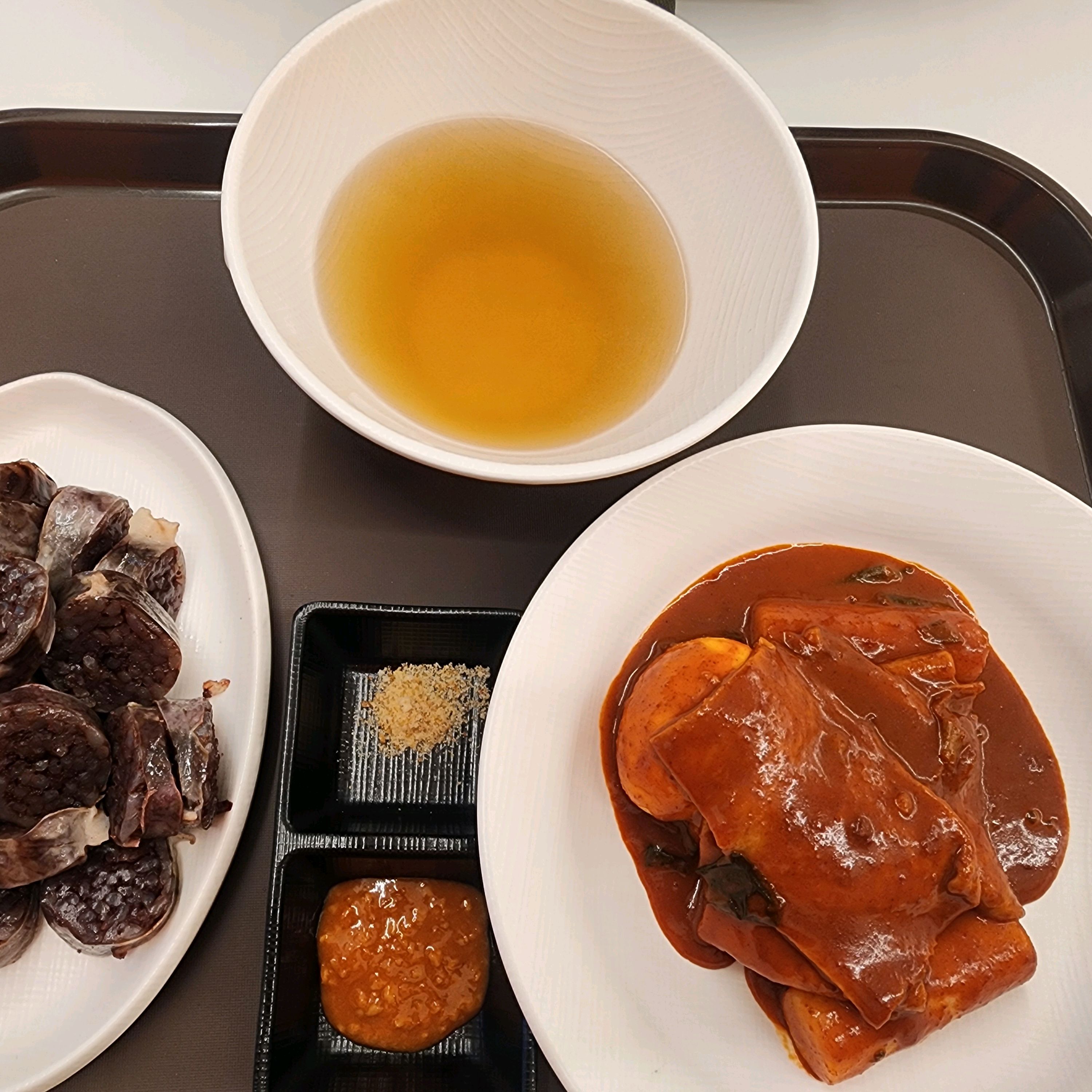 기차 타기 전에 들렸는데 맛있어요! - 부산역 맛집 분식당