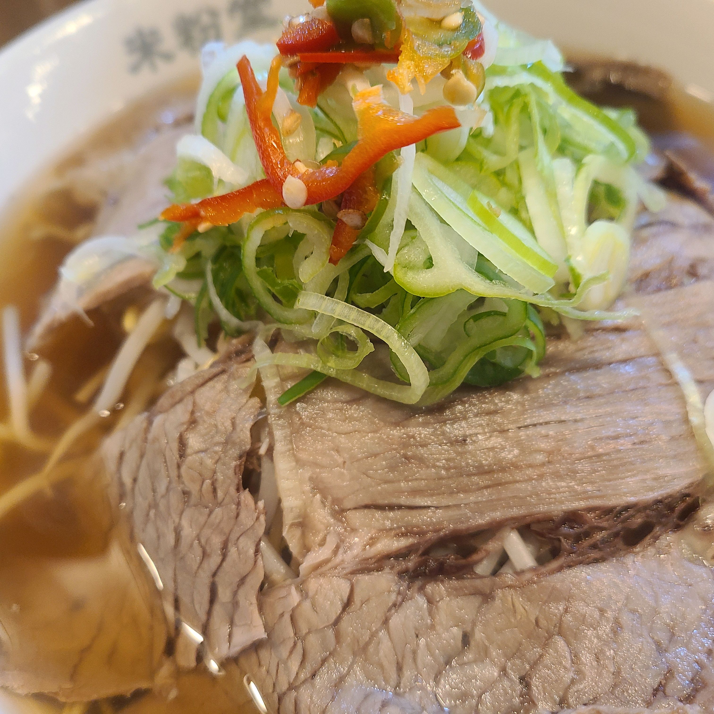 차분하게 조용히 쌀국수 한그릇하기 좋아요. 현지입맛과는 약간 다르지만 - 거제 고현 맛집 미분당 거제고현점