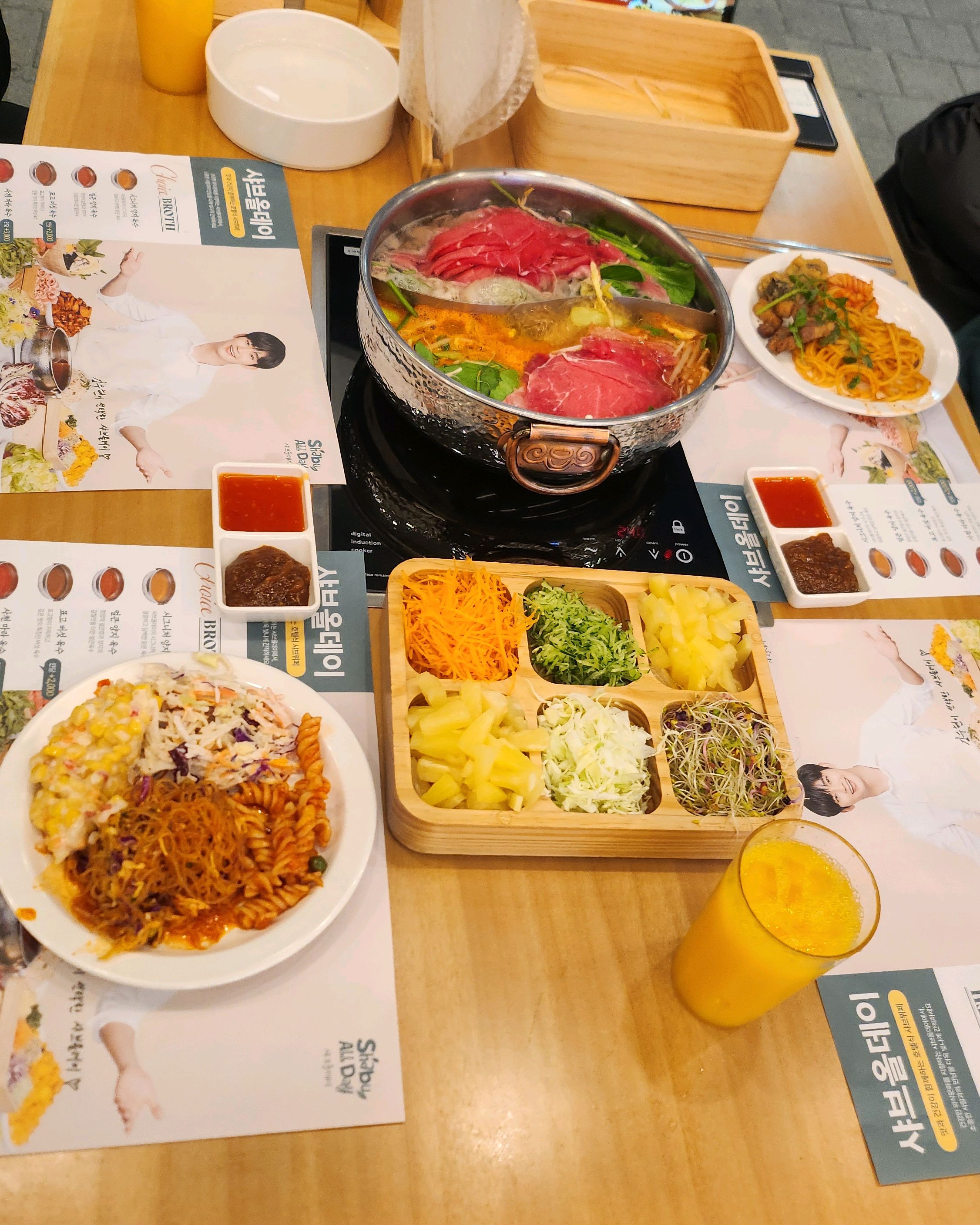 진짜 맛있고 풍성해용~~ 아이랑 같이 와도 먹을게 많아서 다 먹지 못하고 갈정도 입니다~~