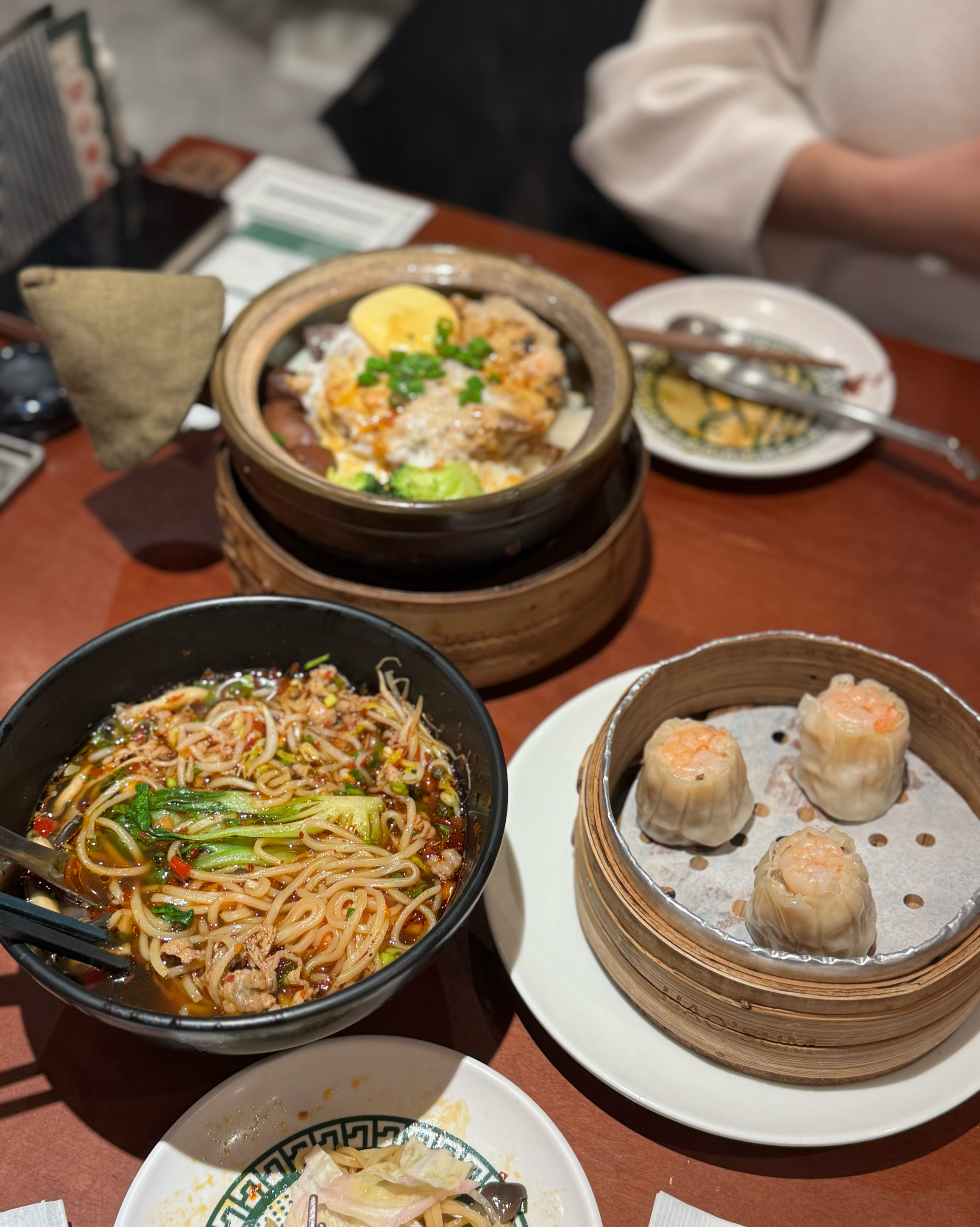 [여의도 맛집 호우섬 더현대서울점] 직접 가본 로컬 리뷰