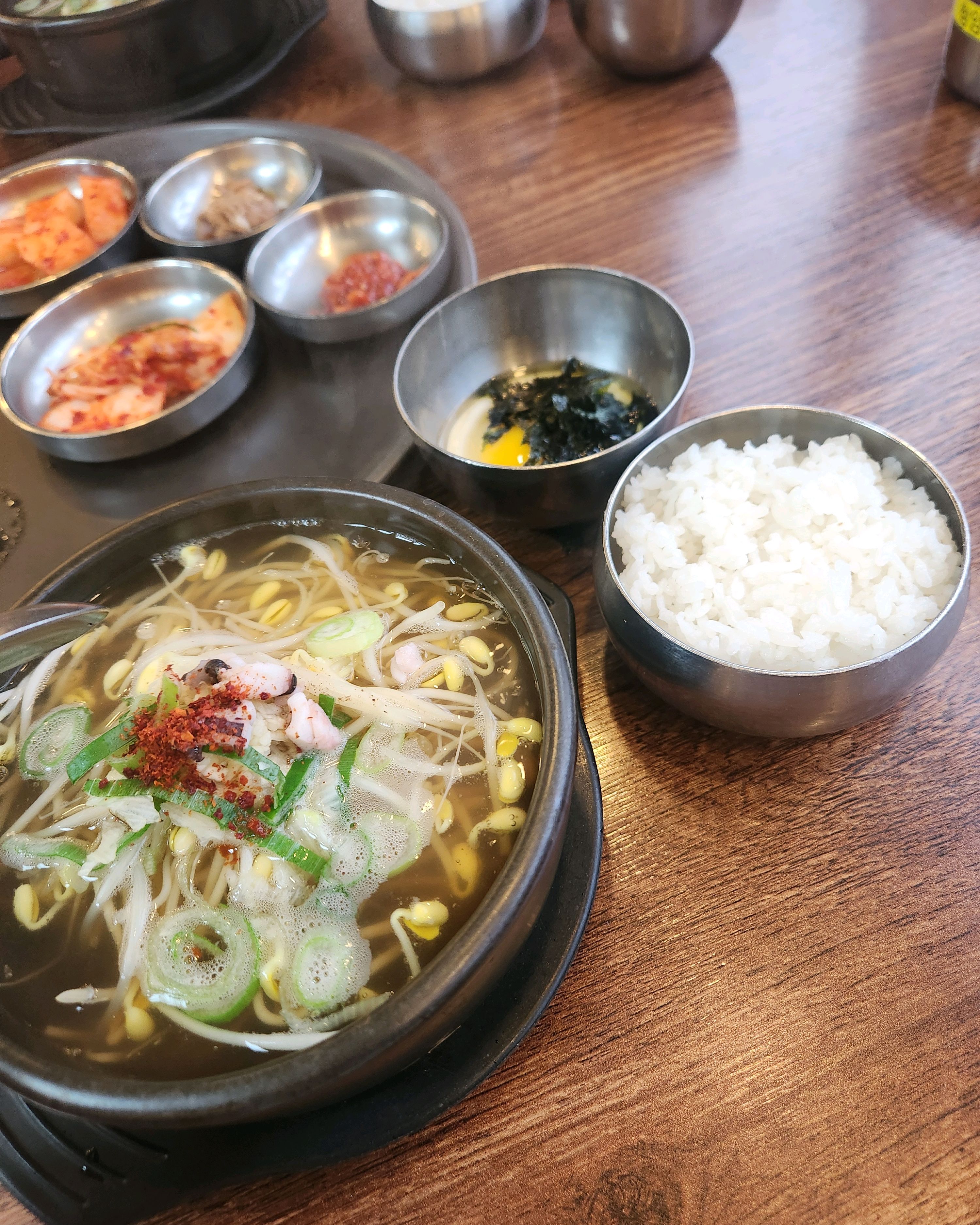  불광역 맛집 넷길이콩나물국밥 은평본점