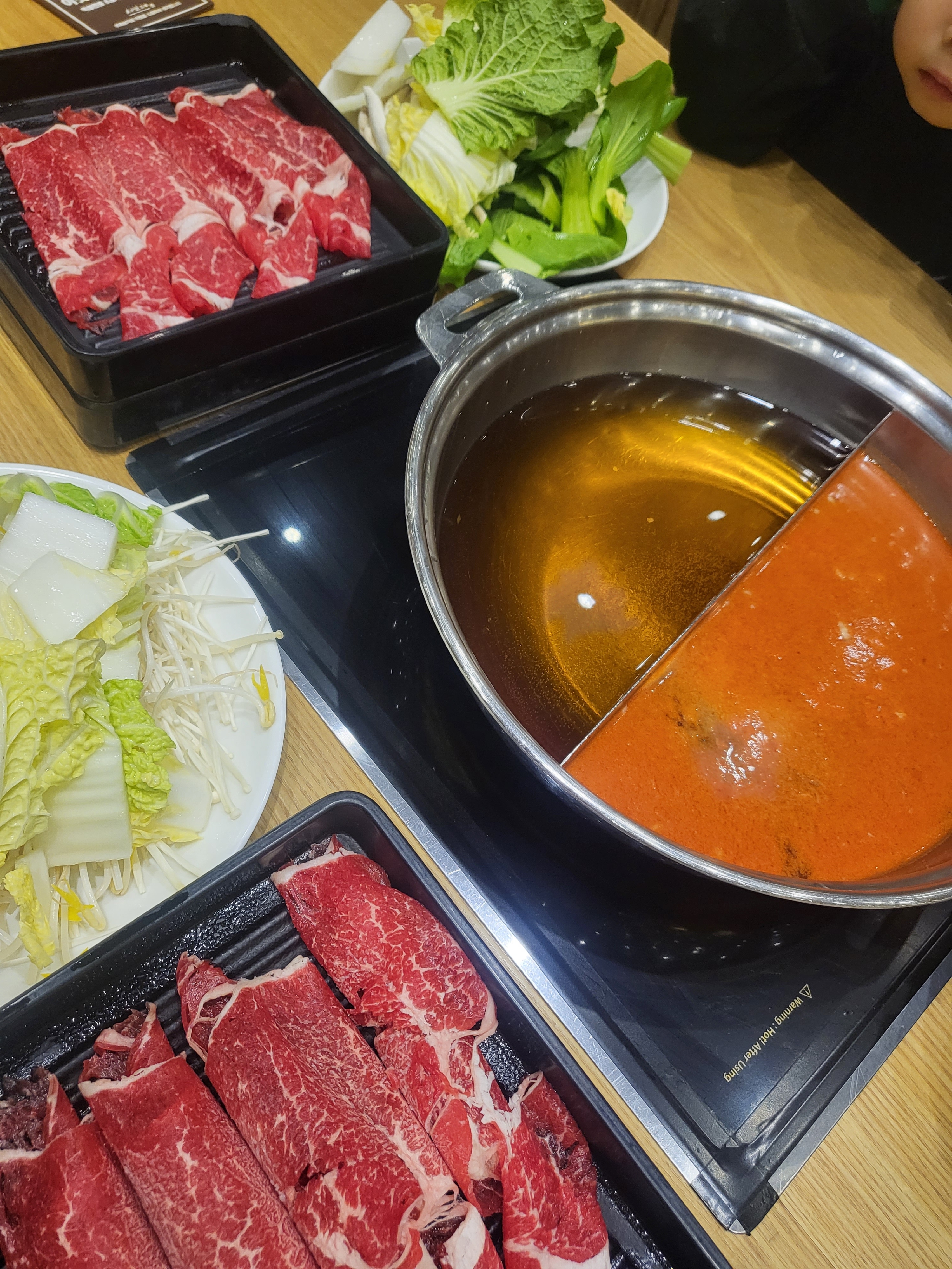 작년크리스마스에 대기가 엄청났었는데 올해도 연말되니 북적북적 인기만점이네요 따땃하고 맛난