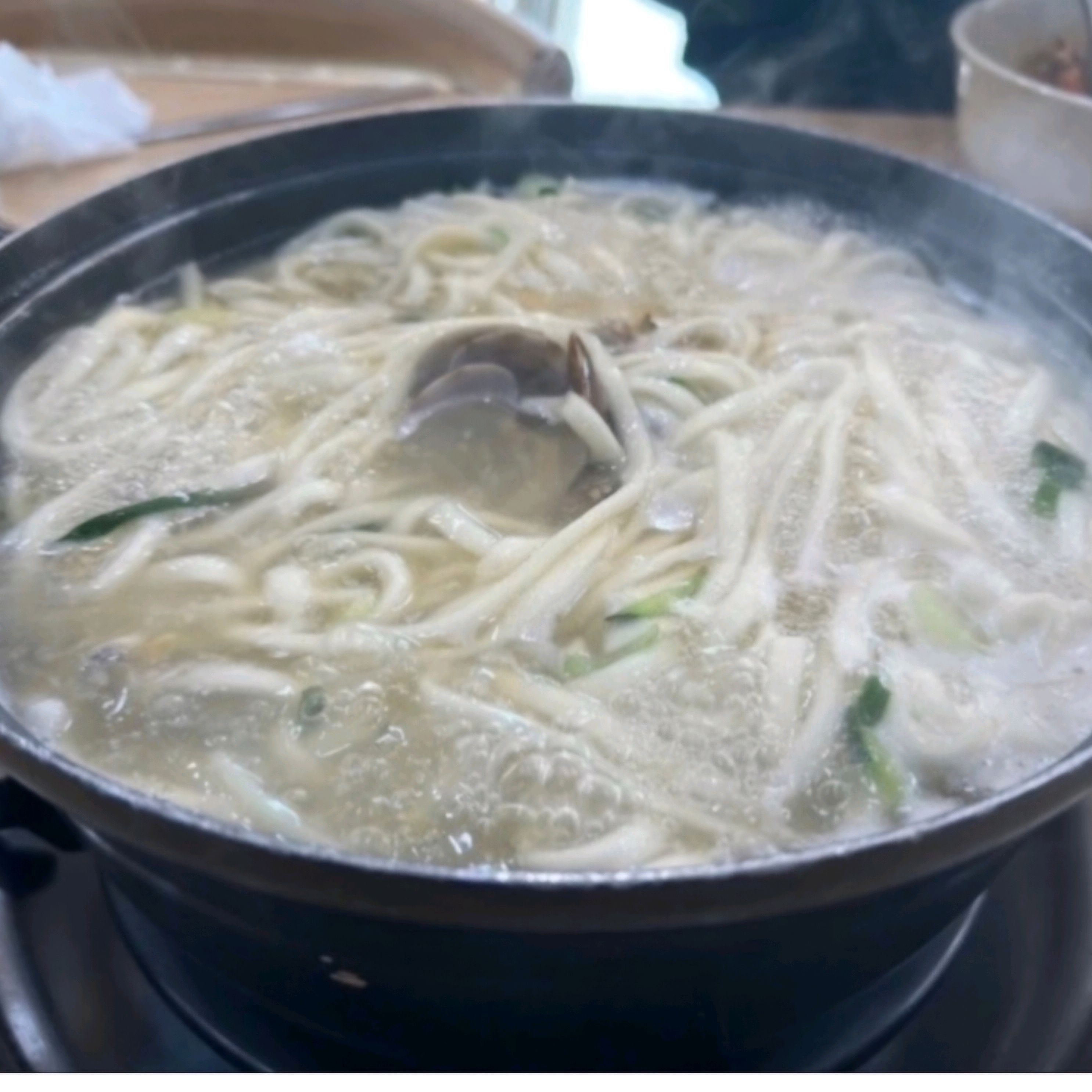 Deokjeong Station Restaurant Wheat Field Kalguksu (Kalguksu)