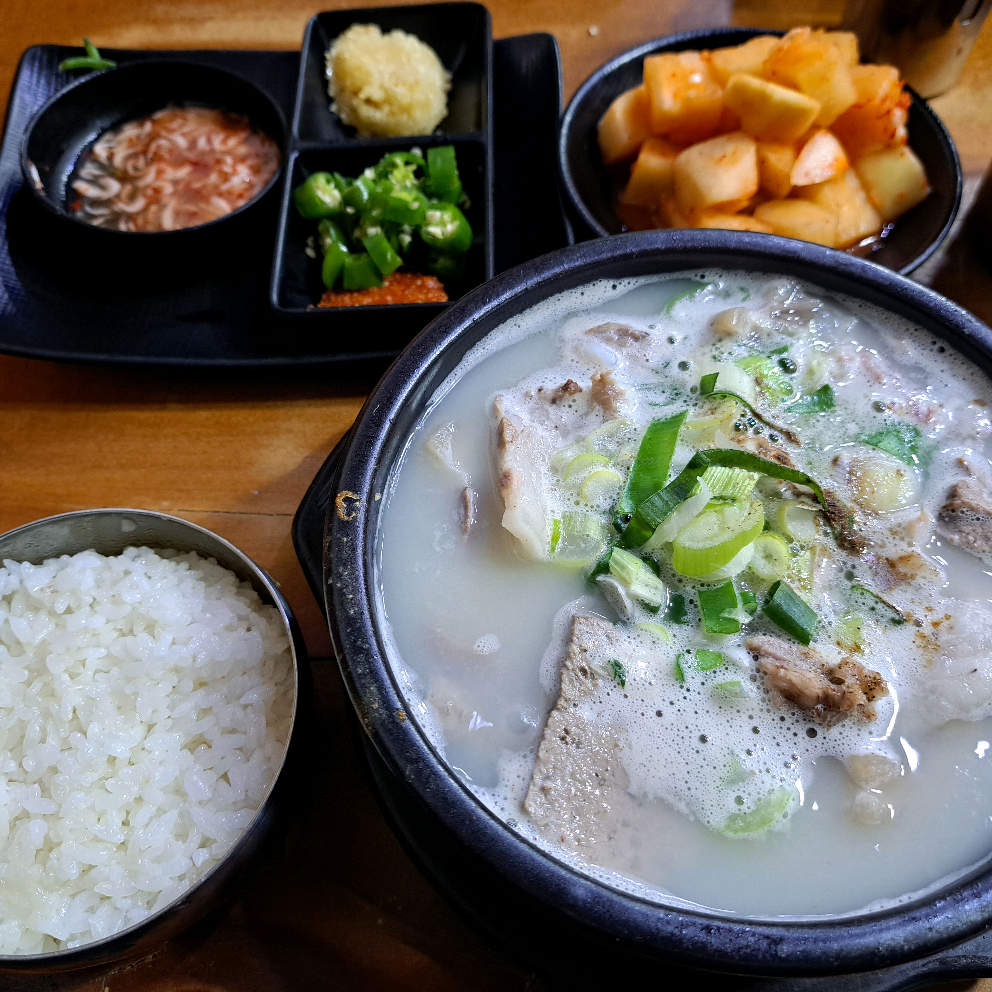  신대방역 맛집 삼거리먼지막순대국