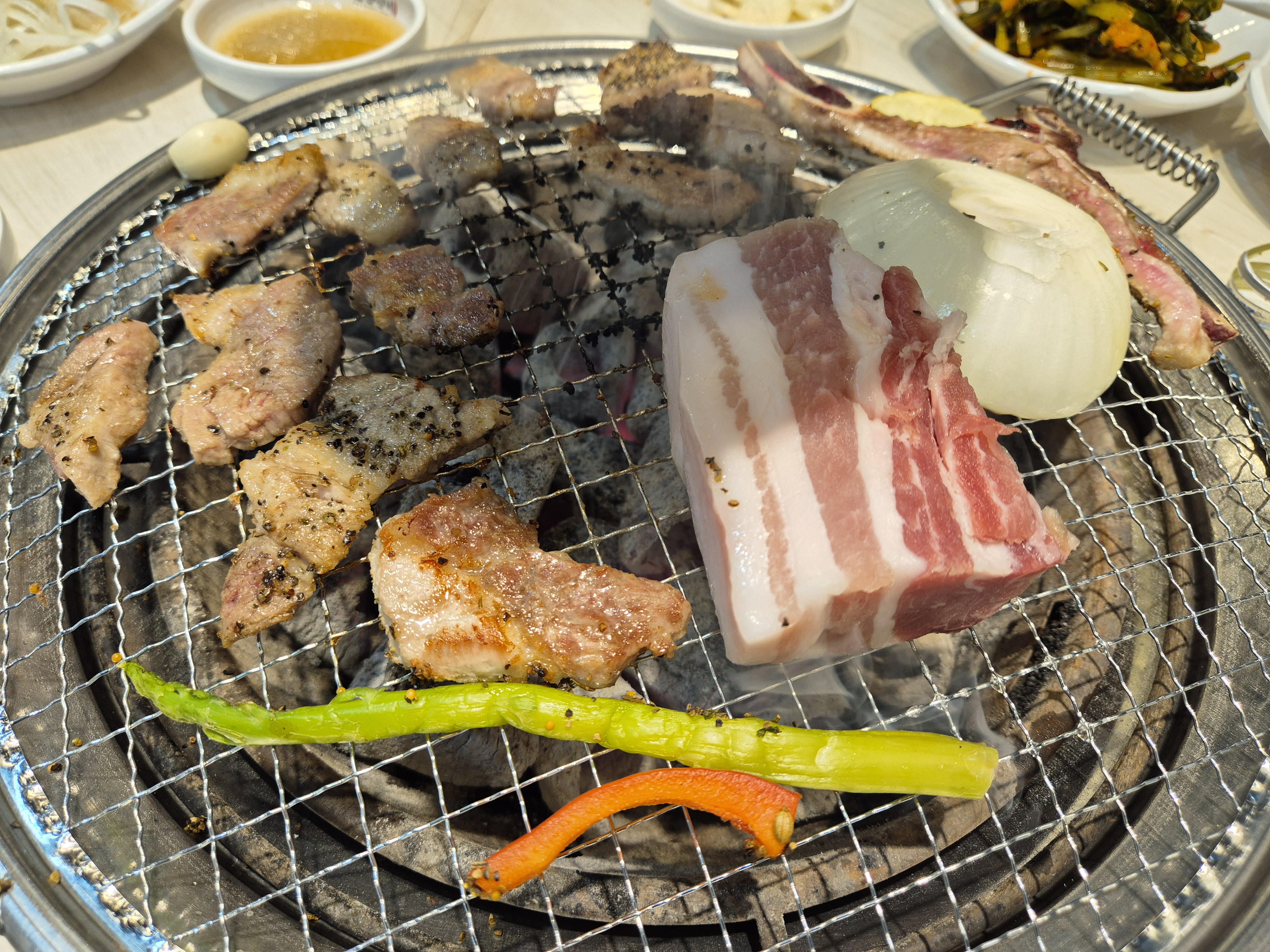 생맥주 무한리필로만으로도 가성비 끝내주는데 - 영등포 맛집 명륜진사갈비 서울양평역점