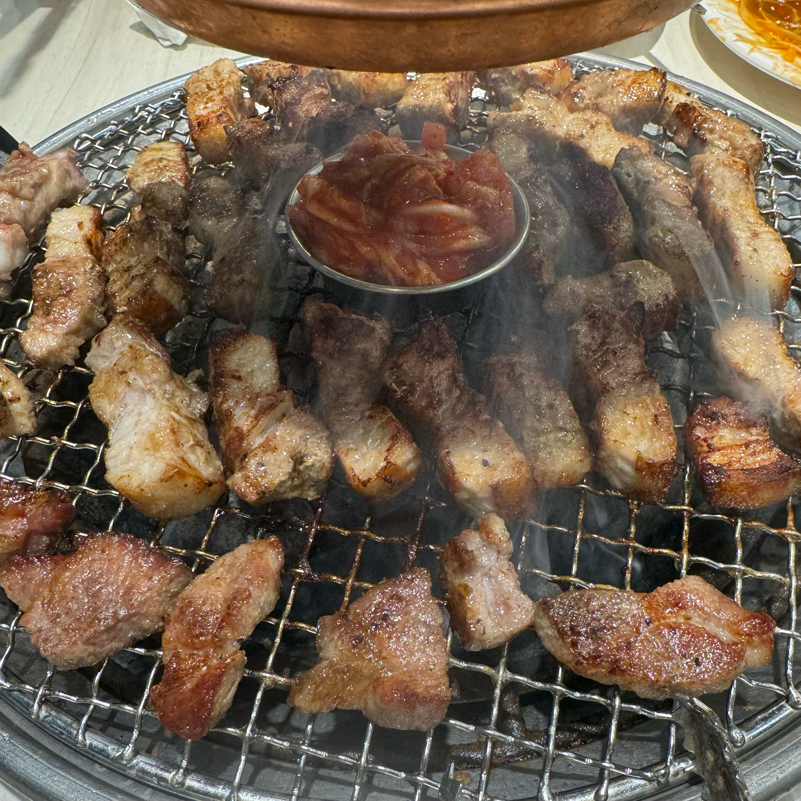 다른 지점 명륜진사갈비보다 훨씬 깔끔하고 음식도 훨씬 맛있어요!👍🏻 음식이 다 맛있어서 사