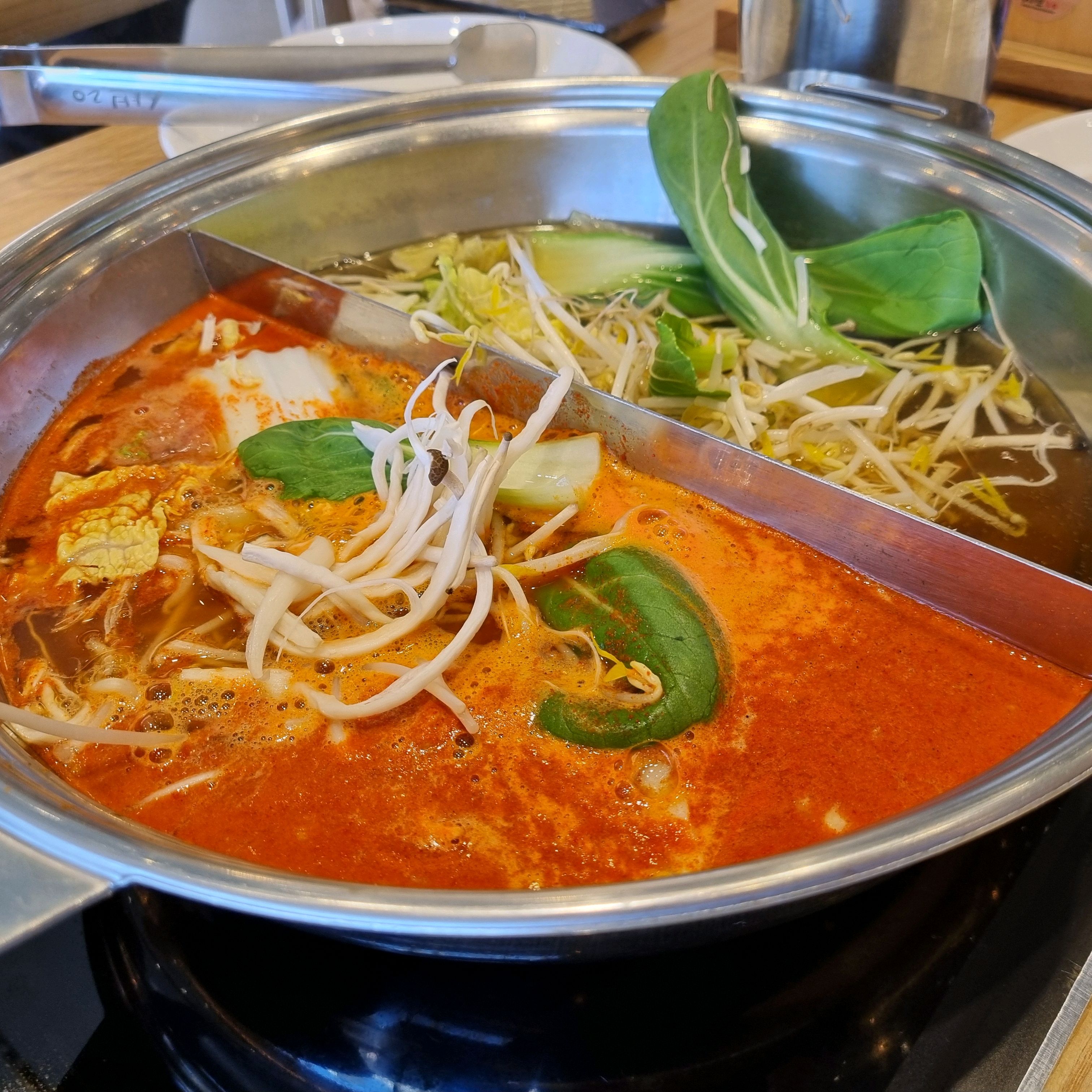 온 가족이 즐길 수 있는 샤브20!! - 대구 시지 맛집 샤브20 대구시지점
