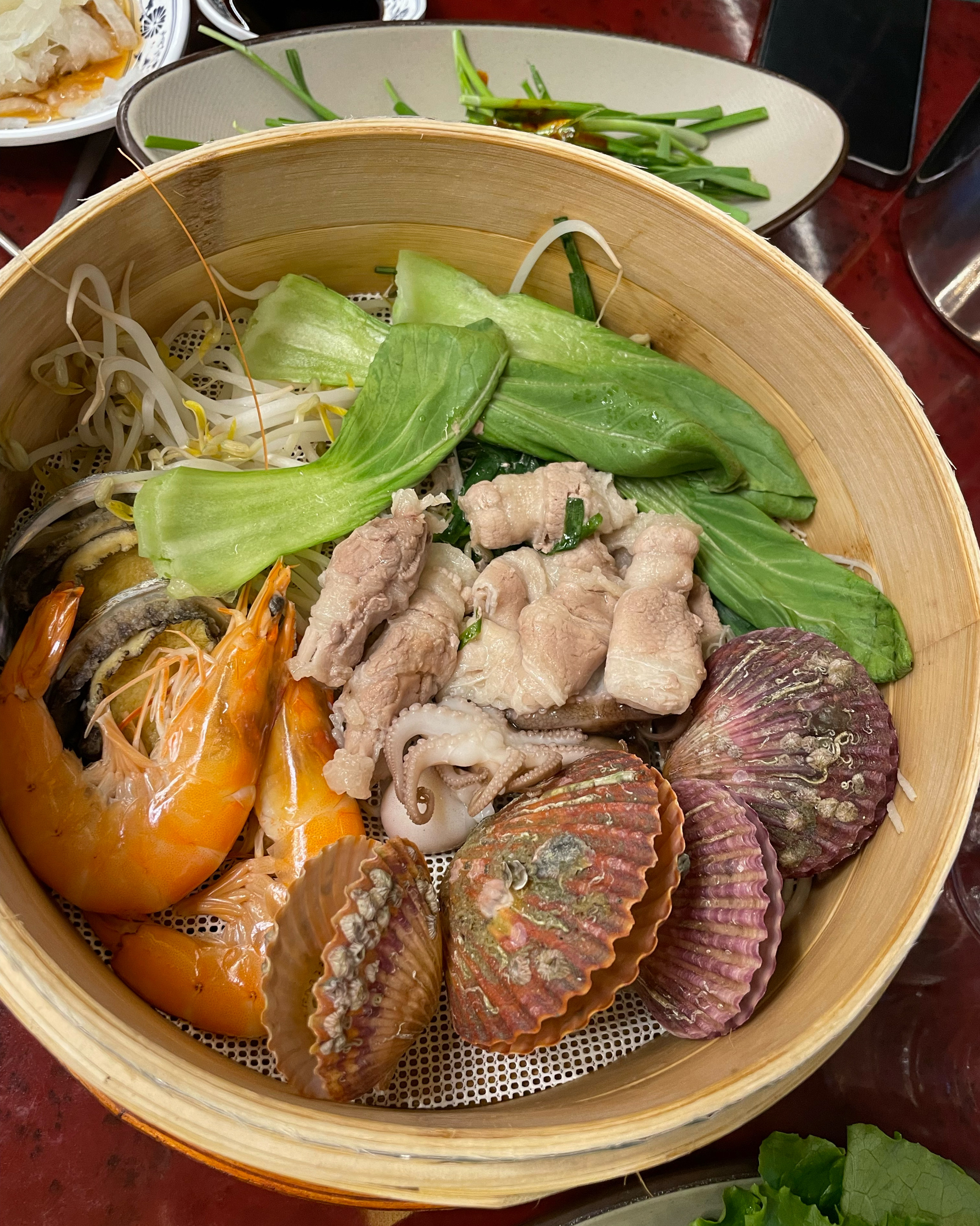 호불로 없이 해물,소고기,장어 다 먹을수있어서 모임하기 좋아요 다 신선하고 맛있네요! - 불당동 맛집 장리연 숯불장어