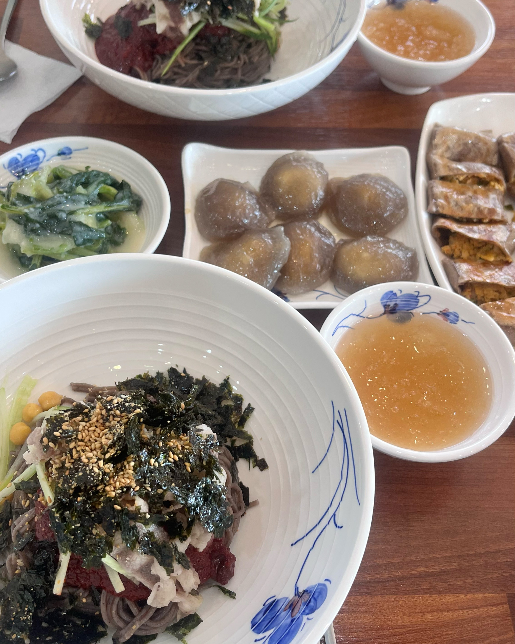 비빔면 너무 너무 맛있고 사장님이 너무 친절하세요!! 이벤트로 주신 소원보틀 덕분에 좋은