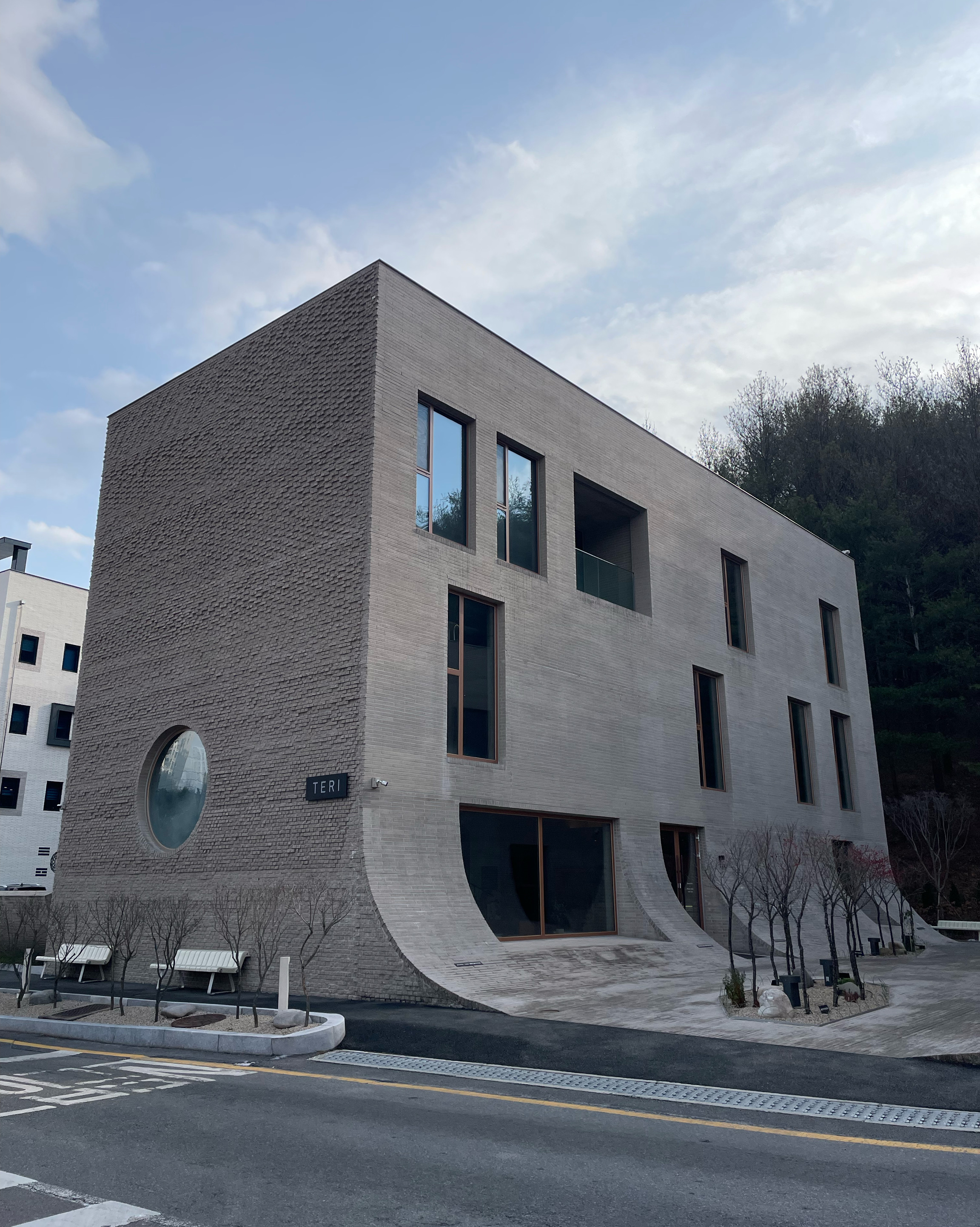 일부러 대전여행 와서 멀리까지 찾아온 카페에용! - 대전 맛집 공간태리