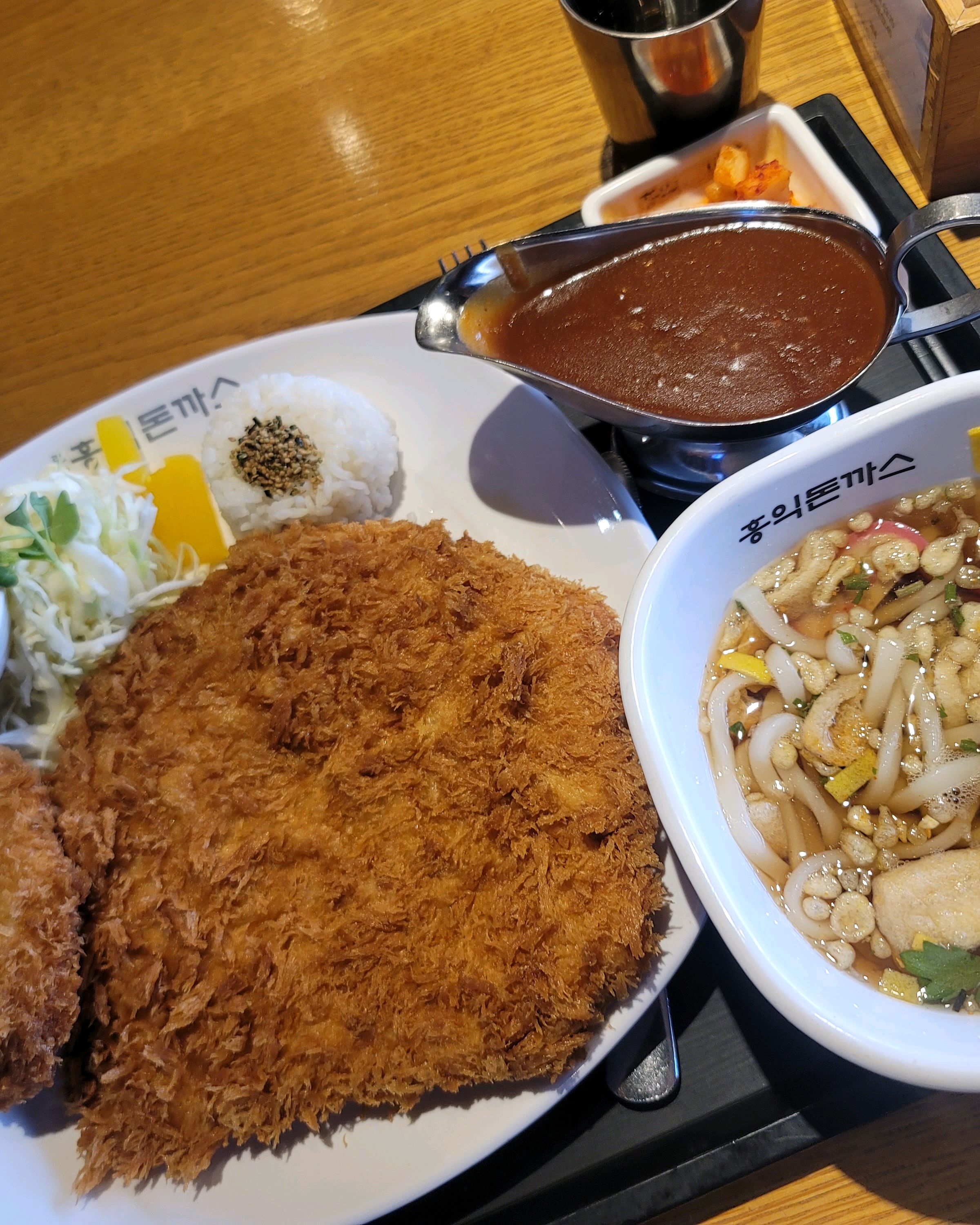 정식인데 이렇게 많이준다고요? ㅎㅎ - 파주 운정역 맛집 홍익돈까스 안산본오점