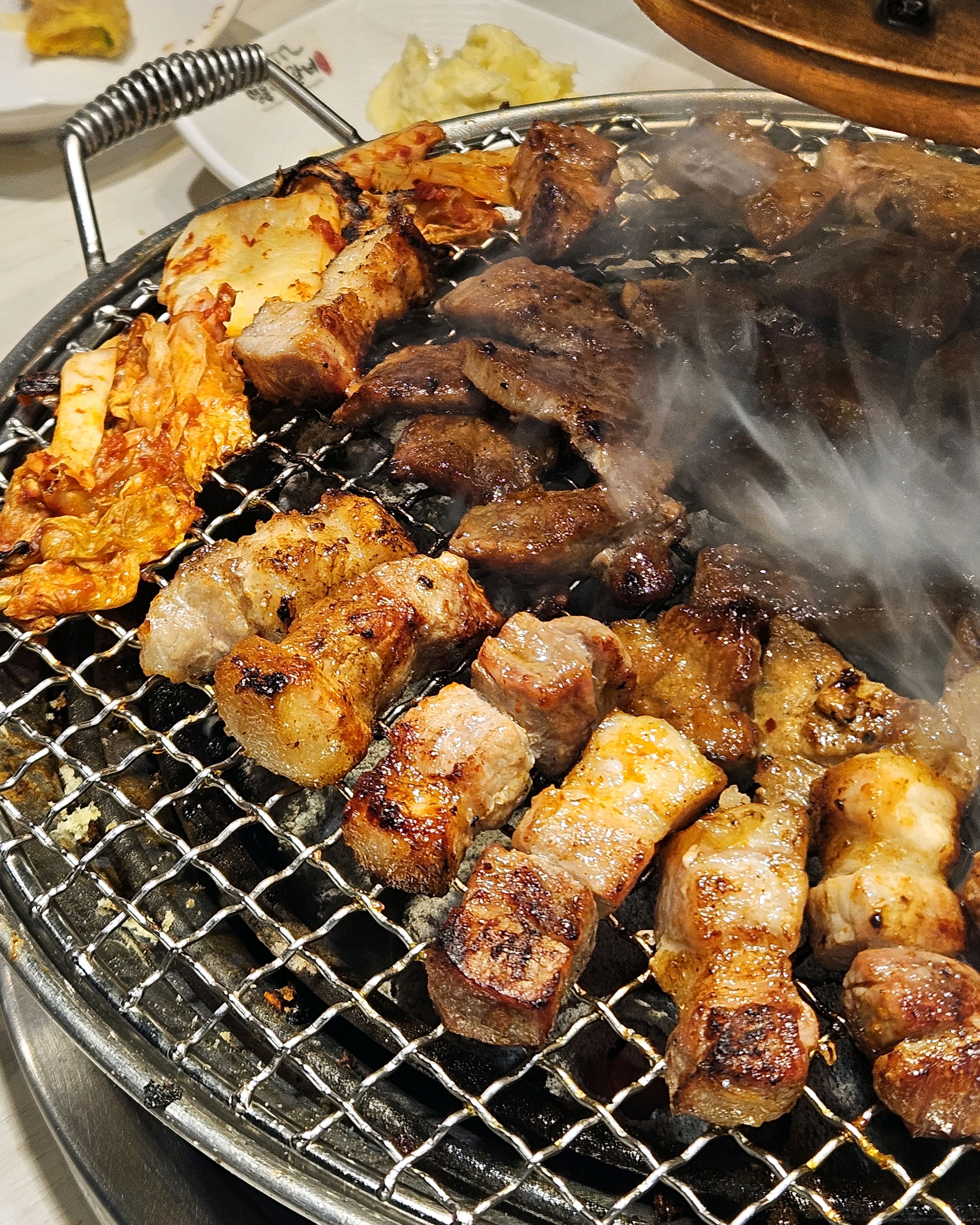 연희점은 처음인데 친절하시고 맛나용! - 연희동 맛집 명륜진사갈비 서울 연희점