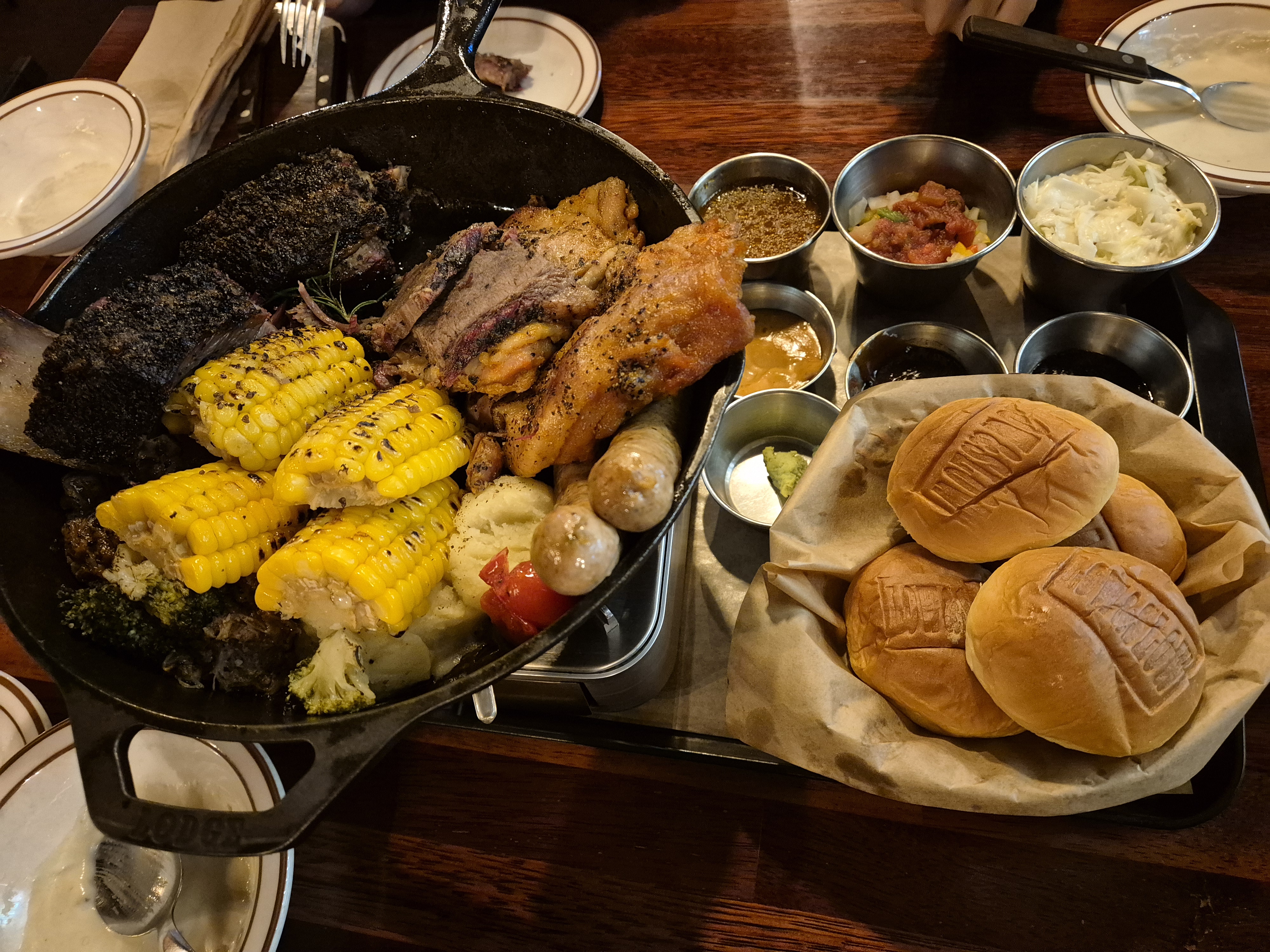 
이태원역식당 로우앤슬로우