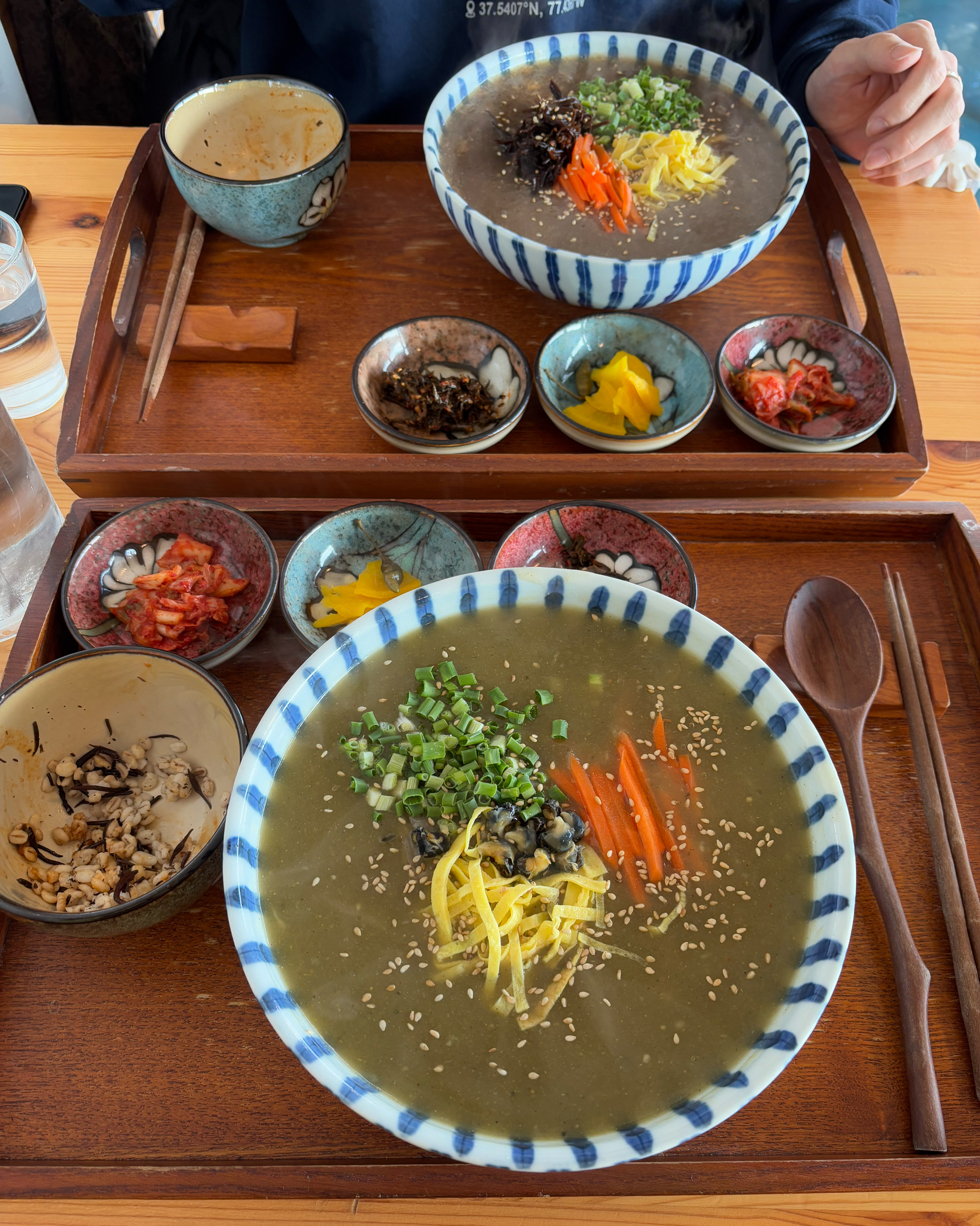 보말칼국수랑 톳칼국수 너무 맛있었어요🥹 제주에서만 느낄 수 있는 맛인 것 같아요 다음에 제