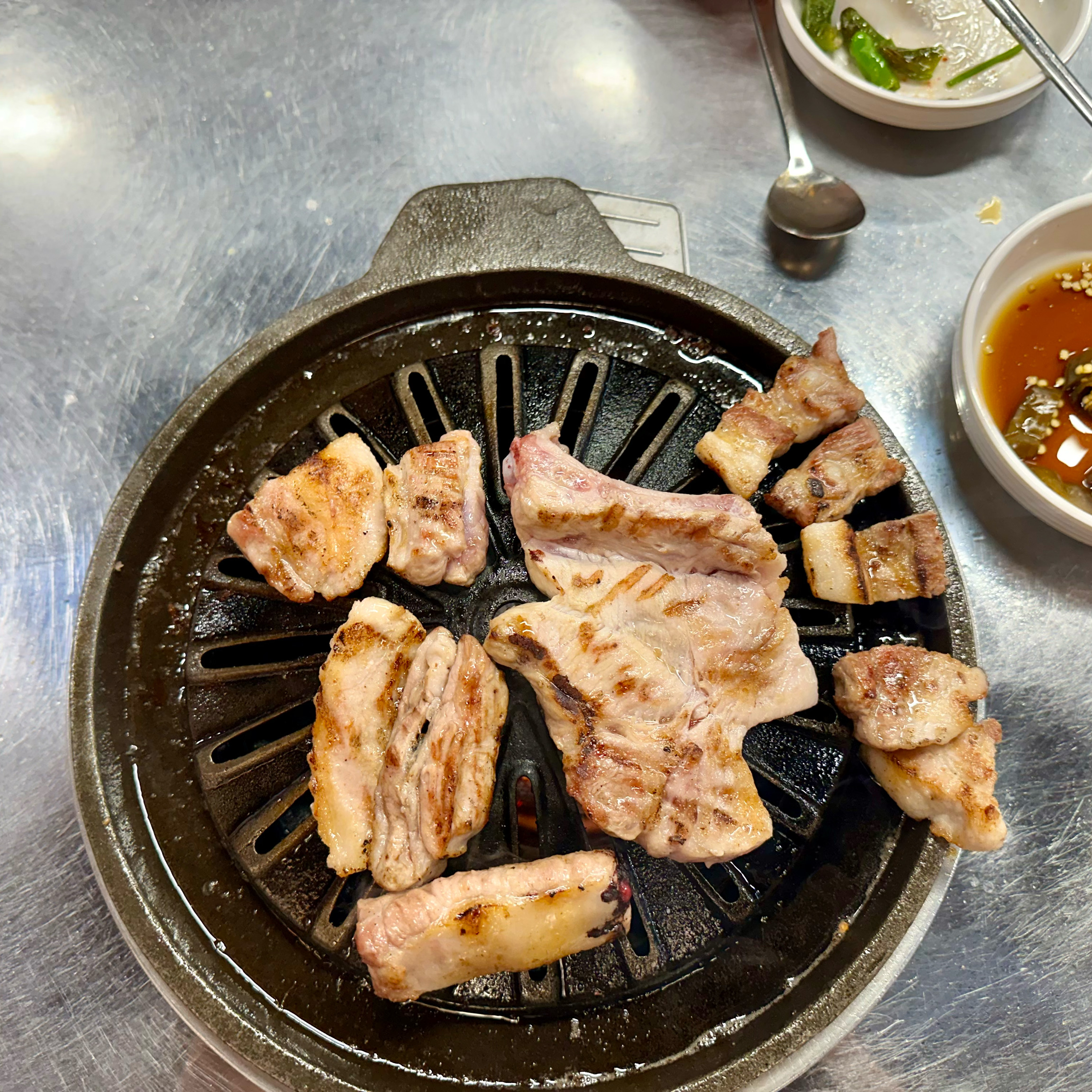 엄청 오랫만에 방문했는데, 처음같은 충격은 아니였지만 맛있고 친절합니다. - 인천 맛집 부암갈비