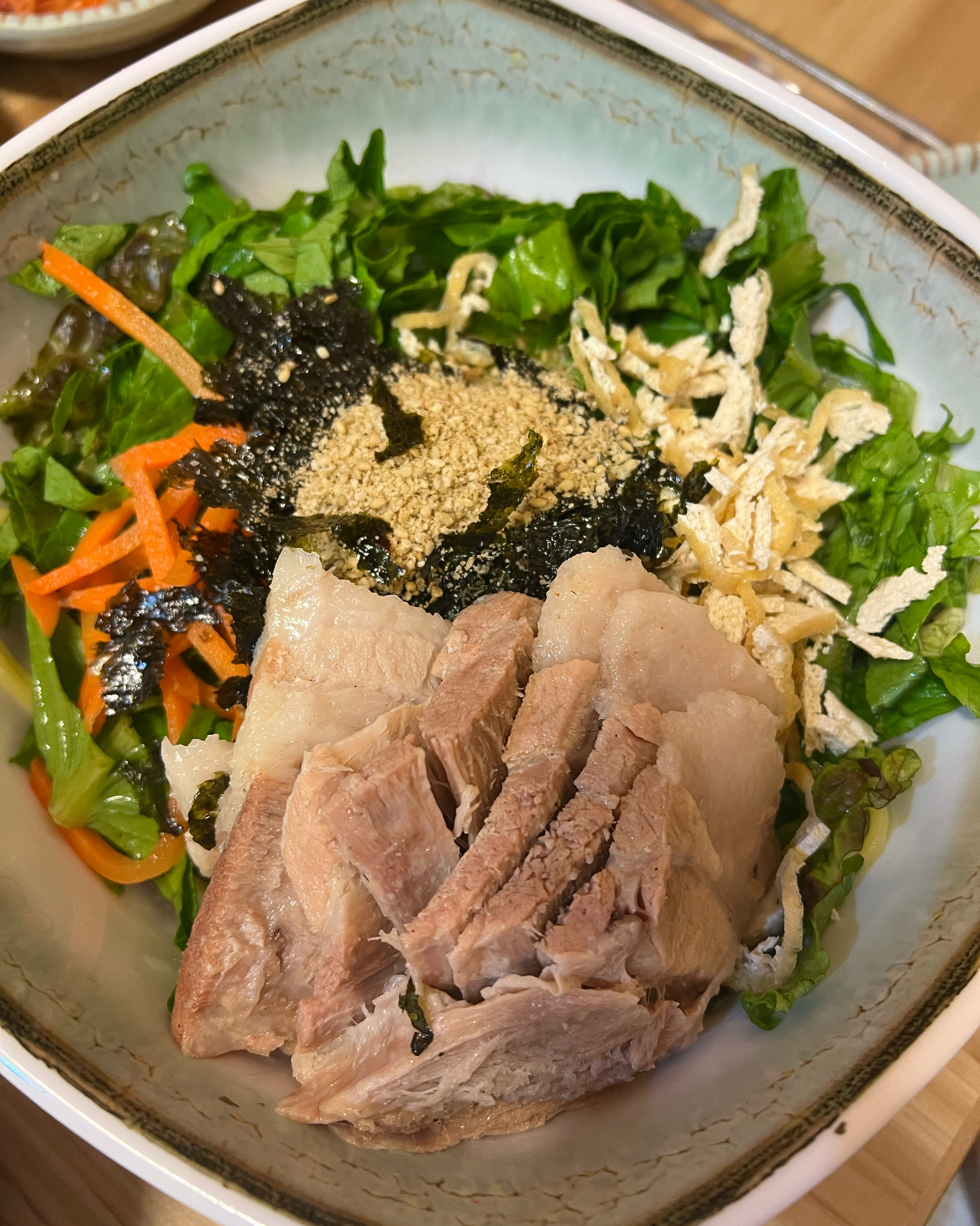 양이 정~~말 많아요 대식가인디 1그릇 다 못먹었어요 - 제주 맛집 국수만찬