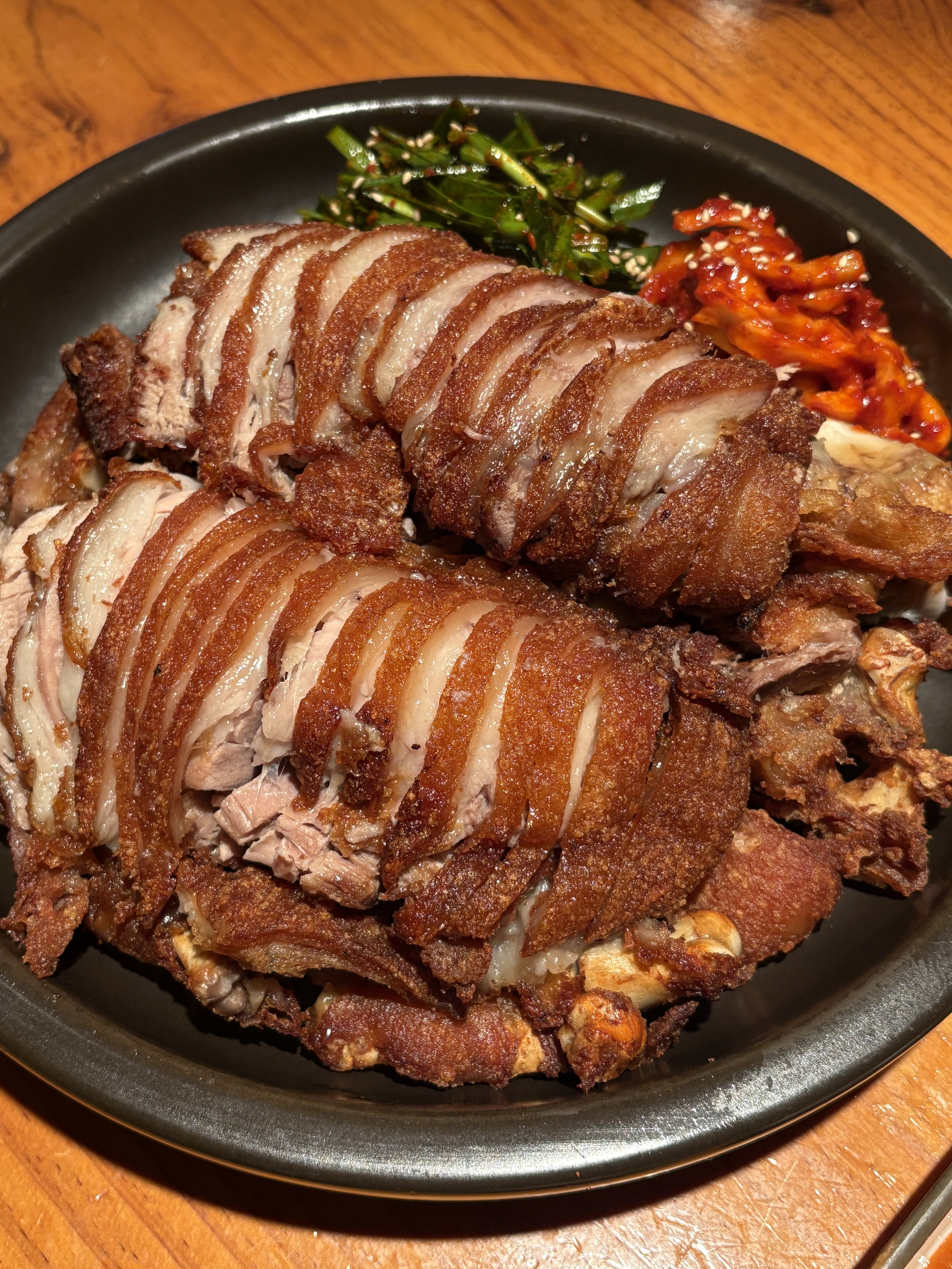 토요일 오후 4시 30분에 도착했는데 앞에 웨이팅 3팀 있었습니다 연락처 남기고 근처 카페