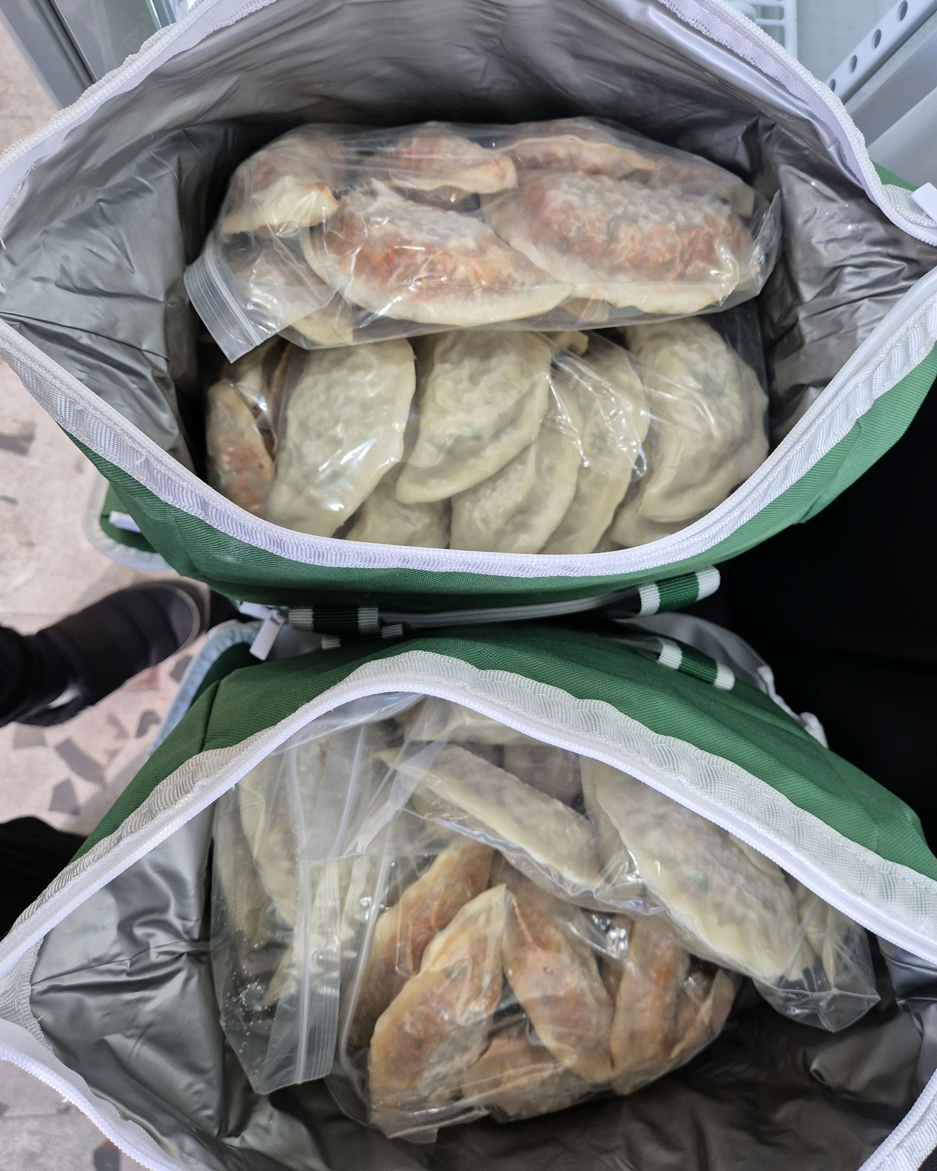일곱번째 방문 오픈해서 지금 까지 34봉지 구매 ㅋㅋ - 권선동 맛집 만두에 진심