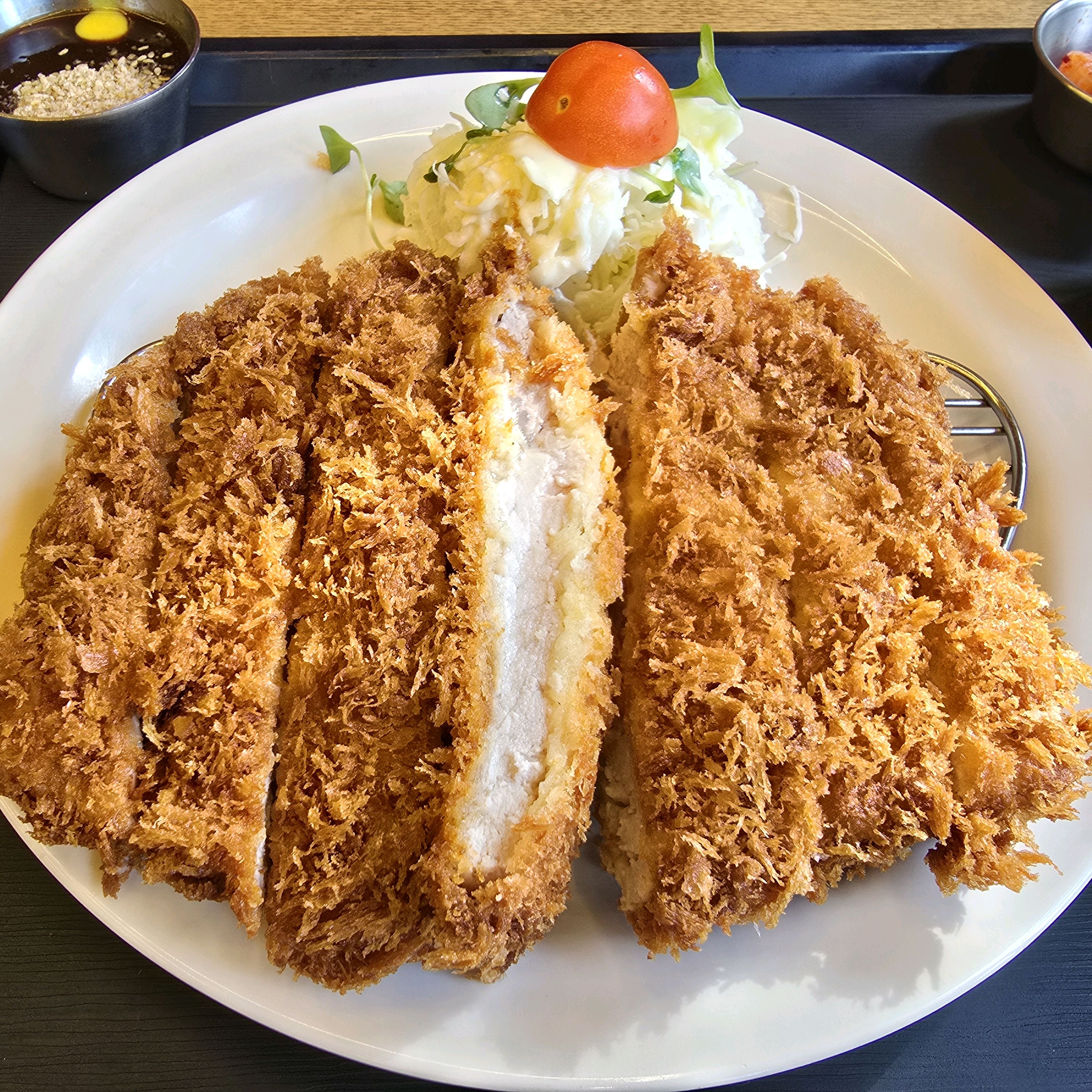 직장상사 두 분과 3년만에 재방문. - 노은동 맛집 홍익돈까스 노은하기점