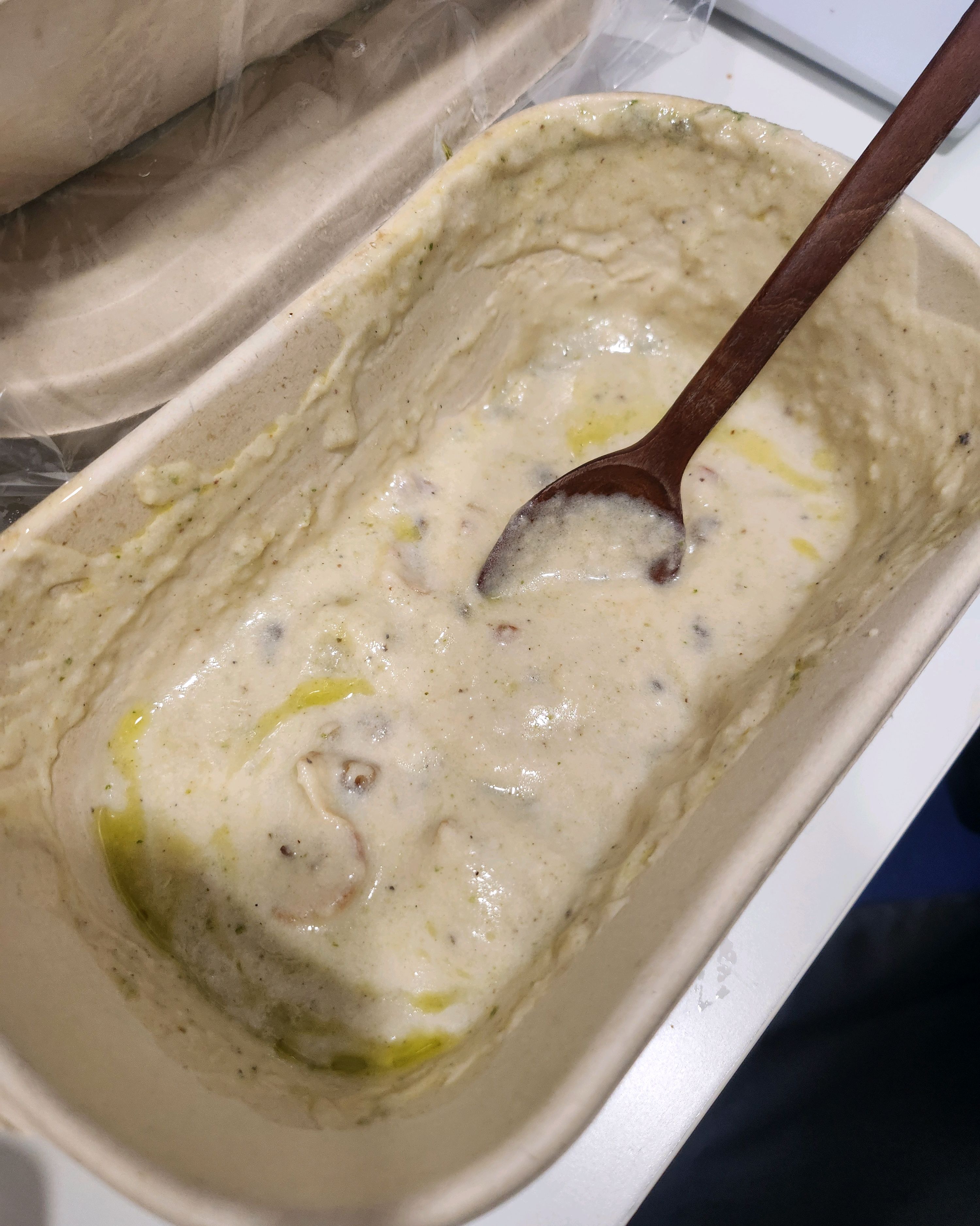 스프 포장용기가 펄프로 된 거라 아쉽네요. - 망원동 맛집 구황작물