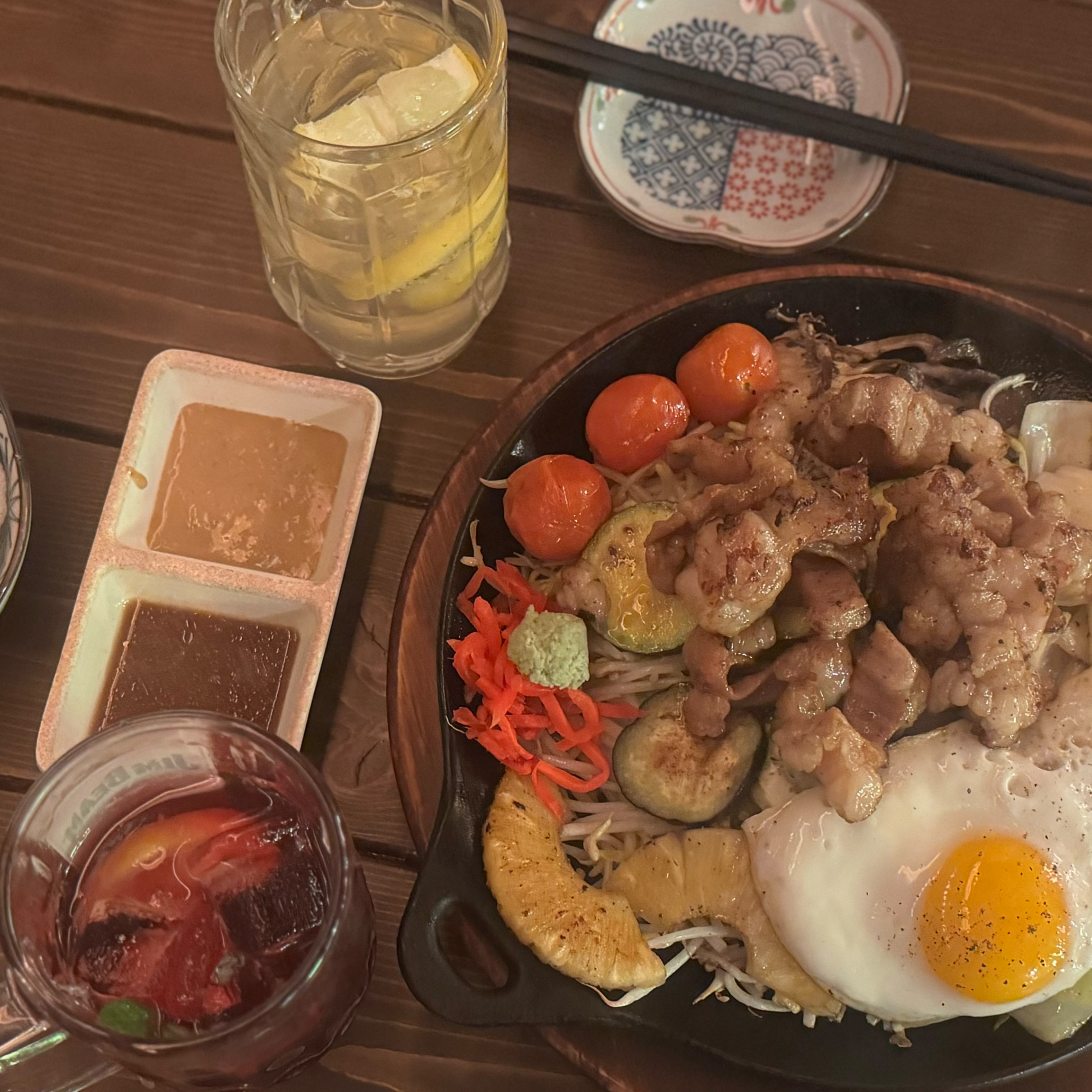 타키 워낙 맛집인건 알고 있었는데 이 정도일 줄이야..! 심야식당 컨셉 제대로라서 분위기도