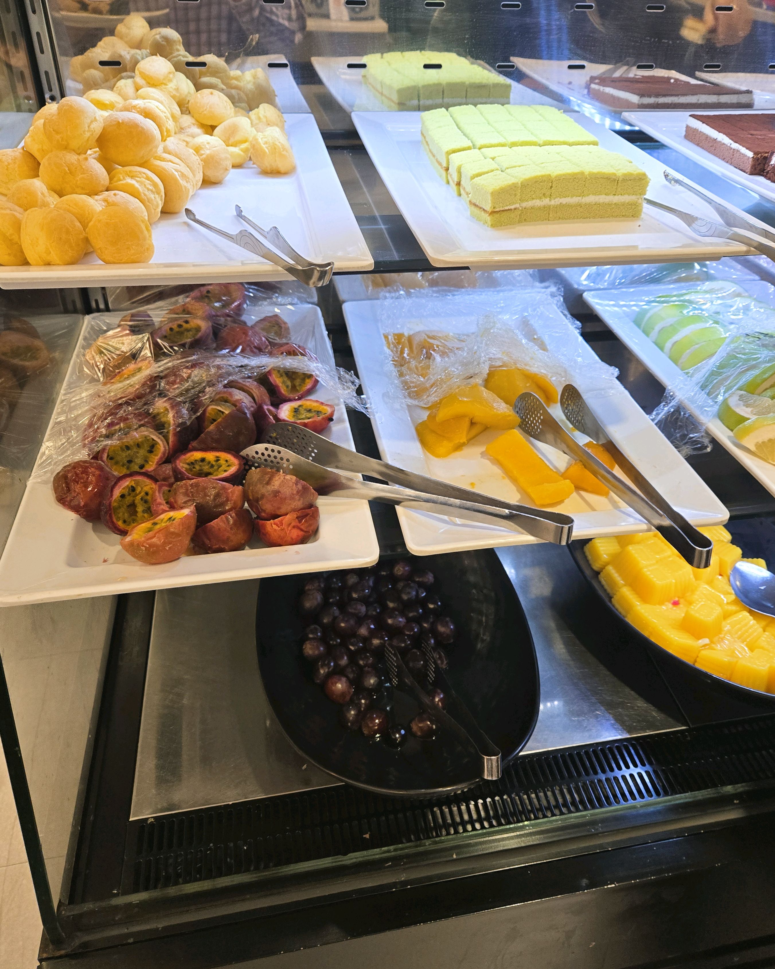 초밥은 생각보다 별루~ 매장도 타지점보다 협소하네요 - 명동 맛집 다이닝원 명동점