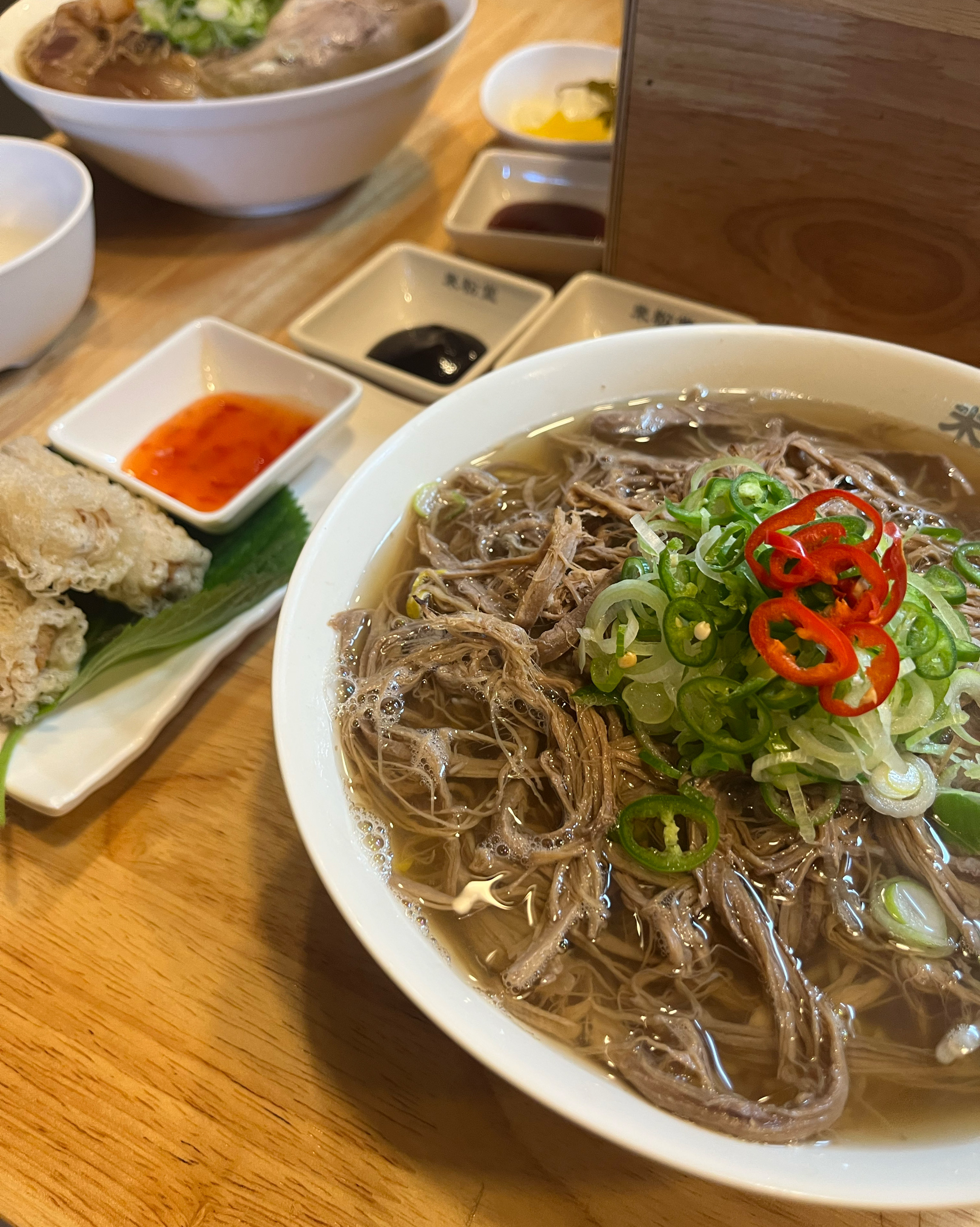 미분당이 원래 조용히 먹는걸 안내하는 문구를 - 전주 신시가지 맛집 미분당 전주신시가지점