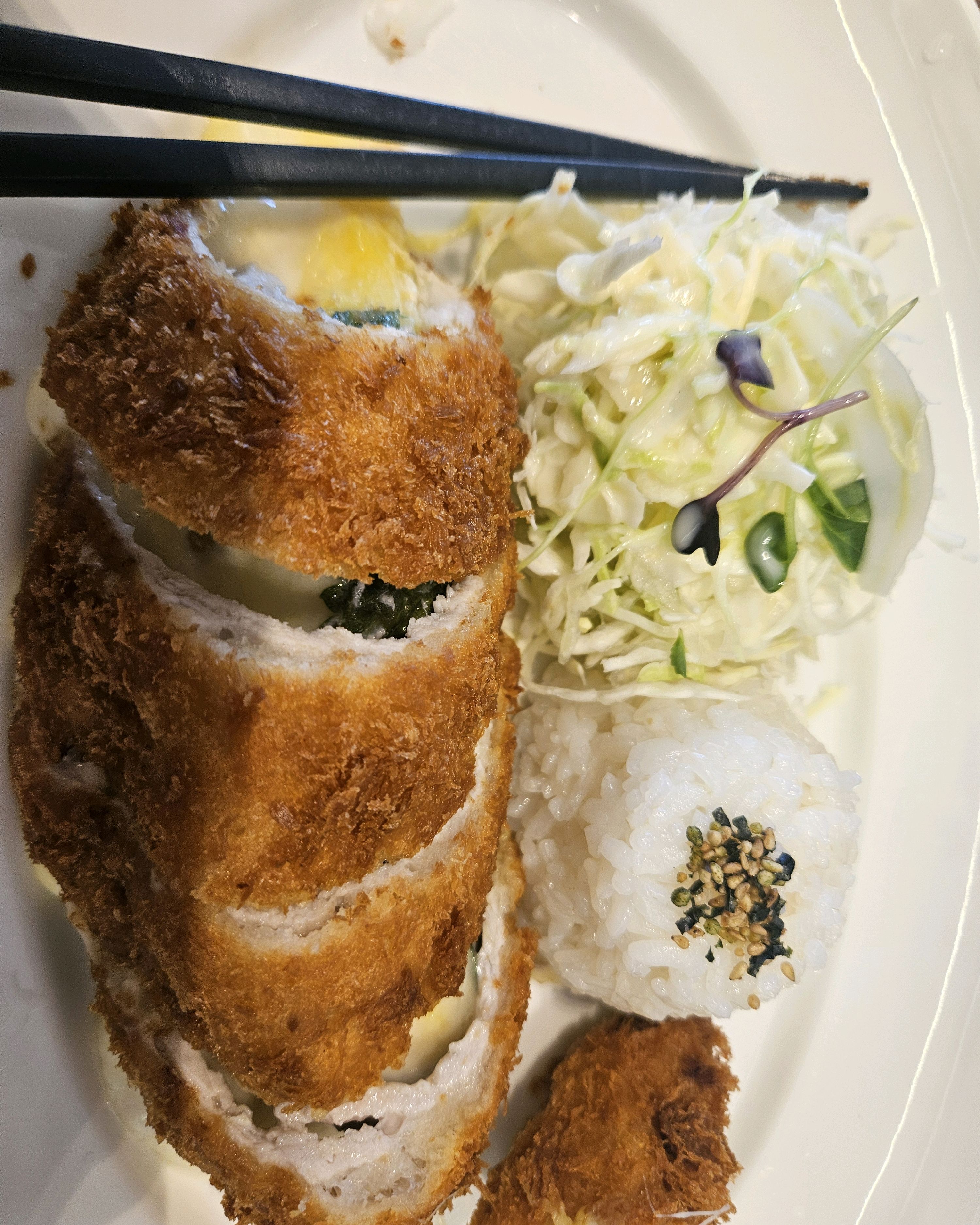 돈가스도 맛있고 불고기 볶음밥도 맛있어요 맵찔인데 불고기볶음밥 기본맛 먹을만했어요 - 영천 맛집 홍익돈까스 영천점