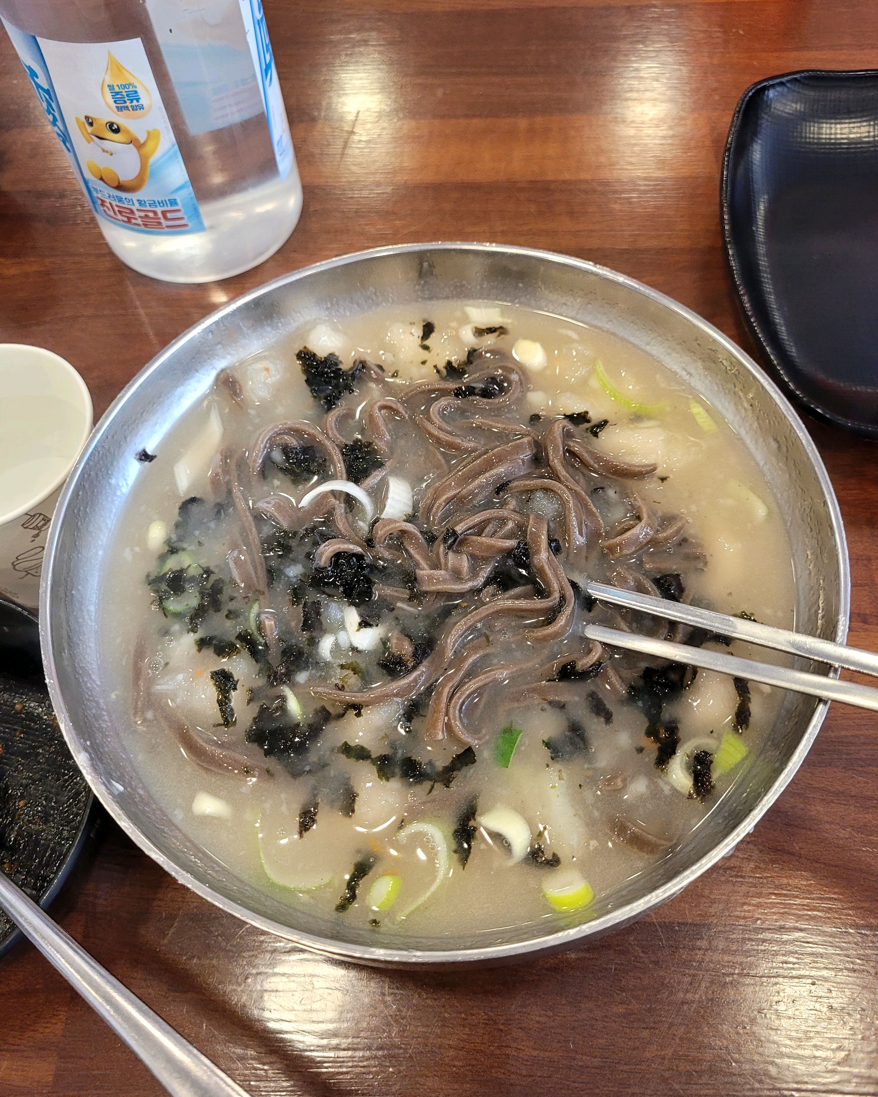 음식이 맛있게 양도 많습니다 - 천호동 맛집 봉평옹심이메밀칼국수
