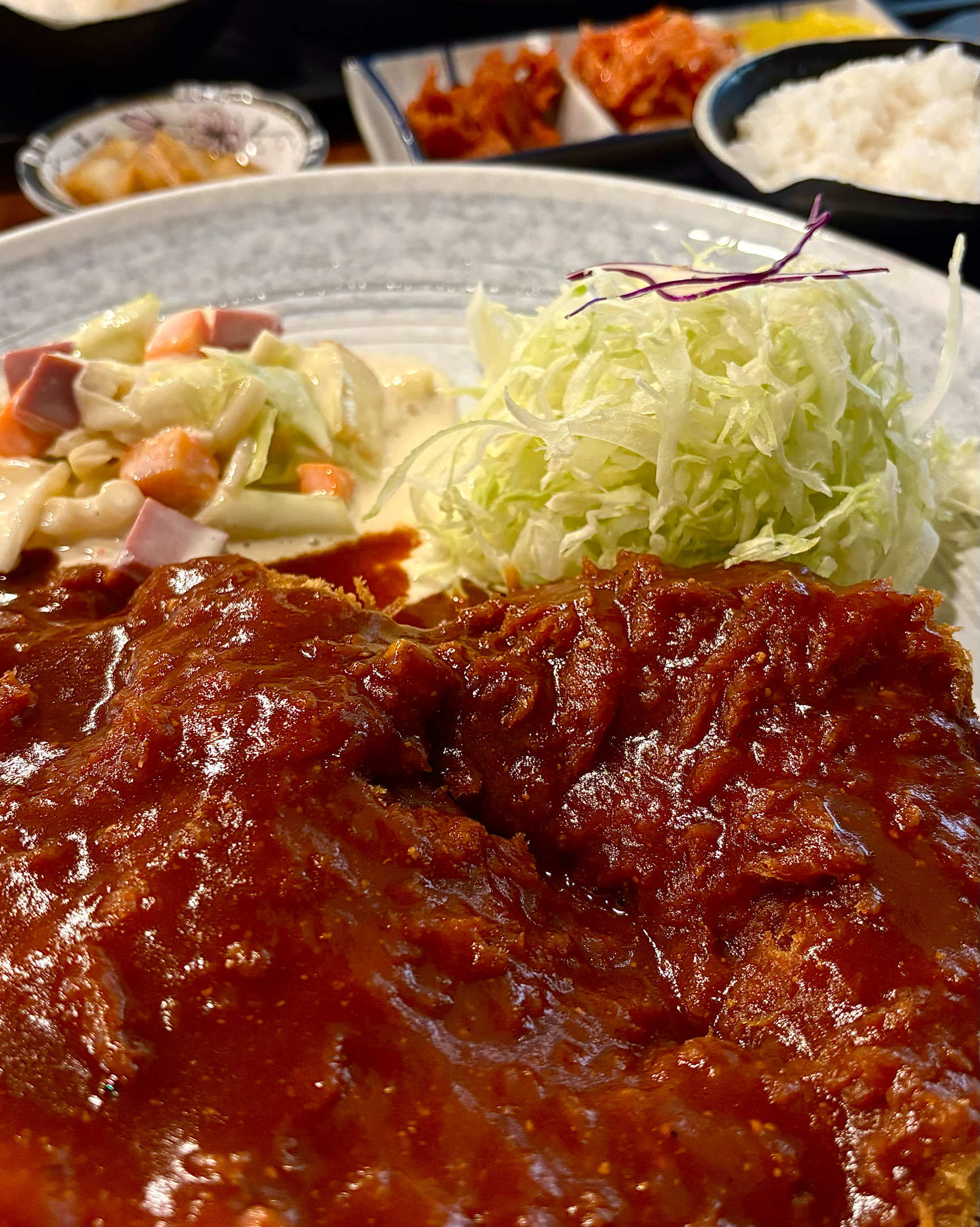 소스에서 사알짝 사과맛이 나는 게 경양식 돈까스 먹고 싶을 때 먹기 딱 좋아요! 망원 왔을