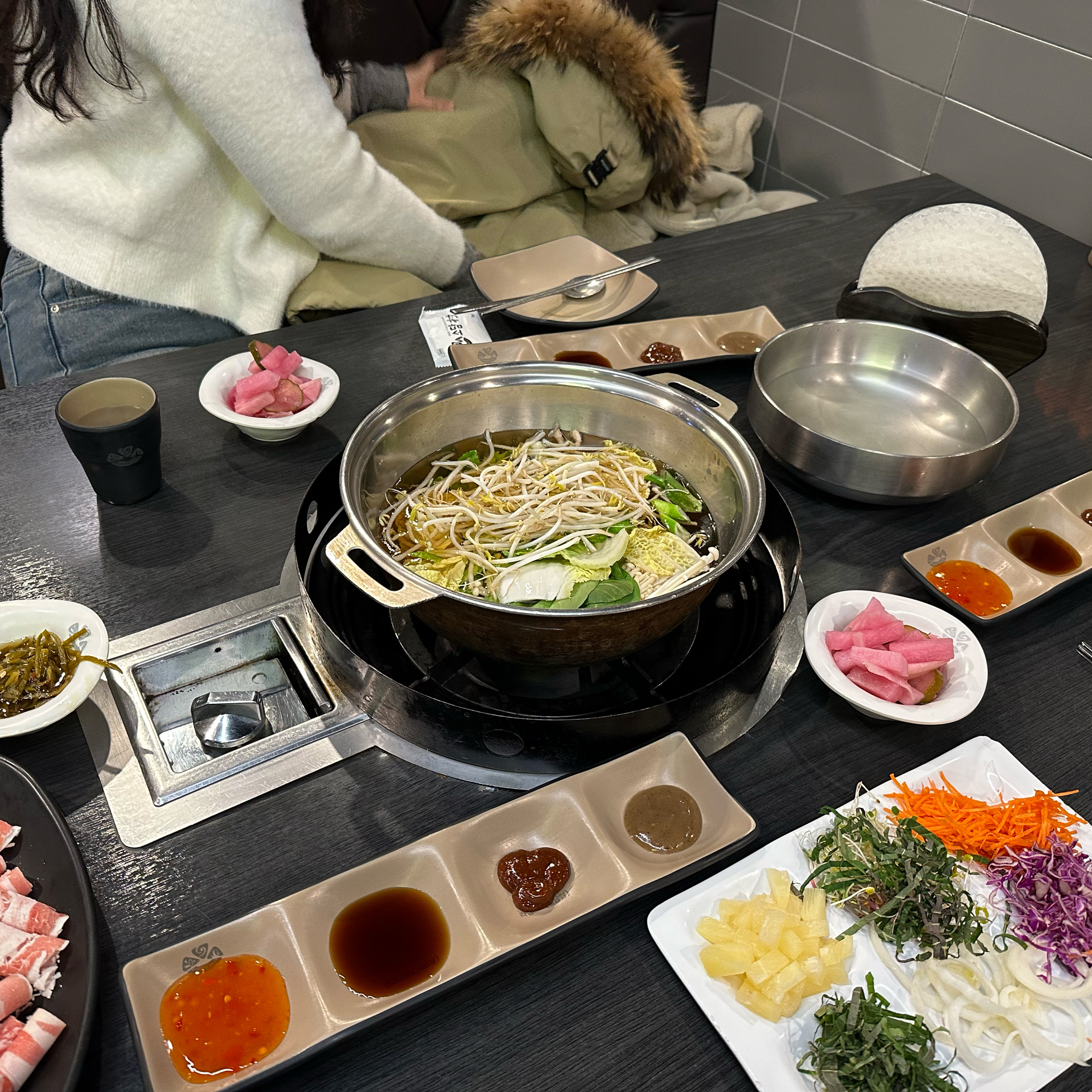 매장 엄청 넓은데 이게 꽉차고 웨이팅까지 있음ㅎㄷㄷ 가성비좋고 맛있어요!!!!!!! - 홍제동 맛집 소담촌 홍제점