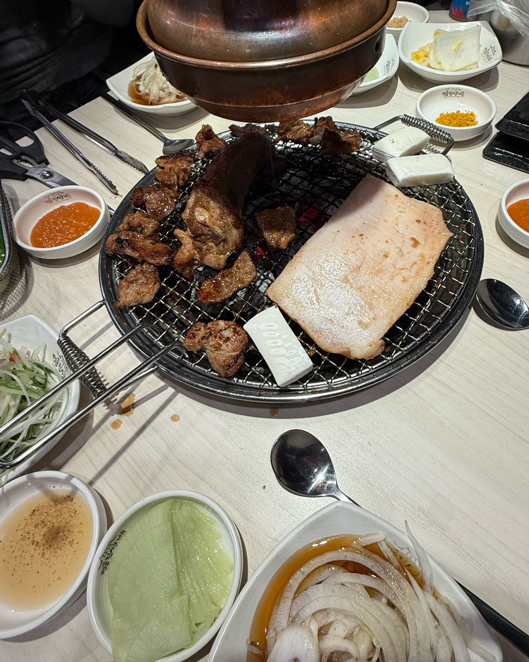 고기 종류가 다양하고 맛있어요 - 동묘 맛집 명륜진사갈비 서울동묘점