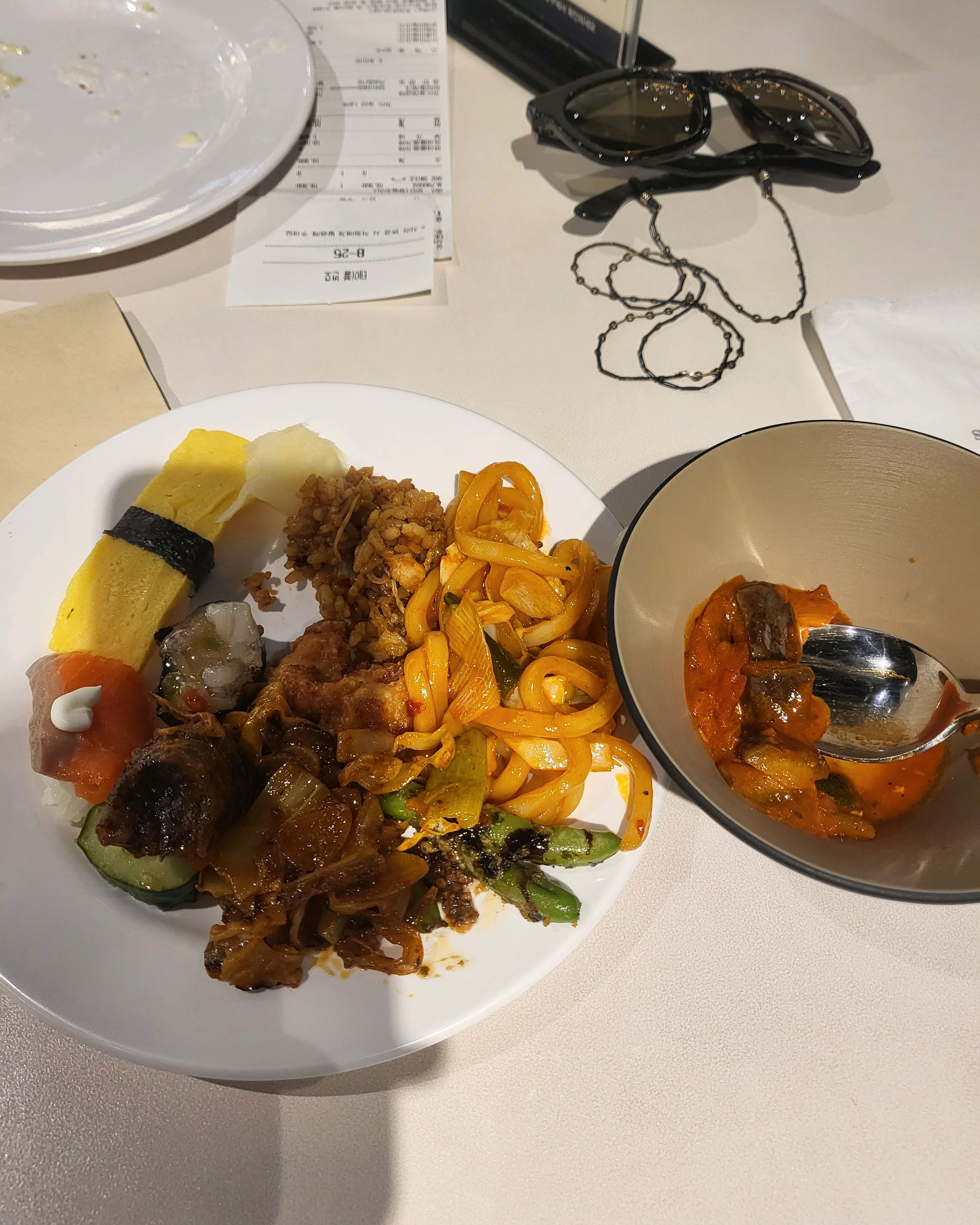 로봇같은 직원이 결제 해주셔서 혼자 맛있게 먹고나옴 - 월계 이마트 맛집 애슐리퀸즈 이마트 월계점