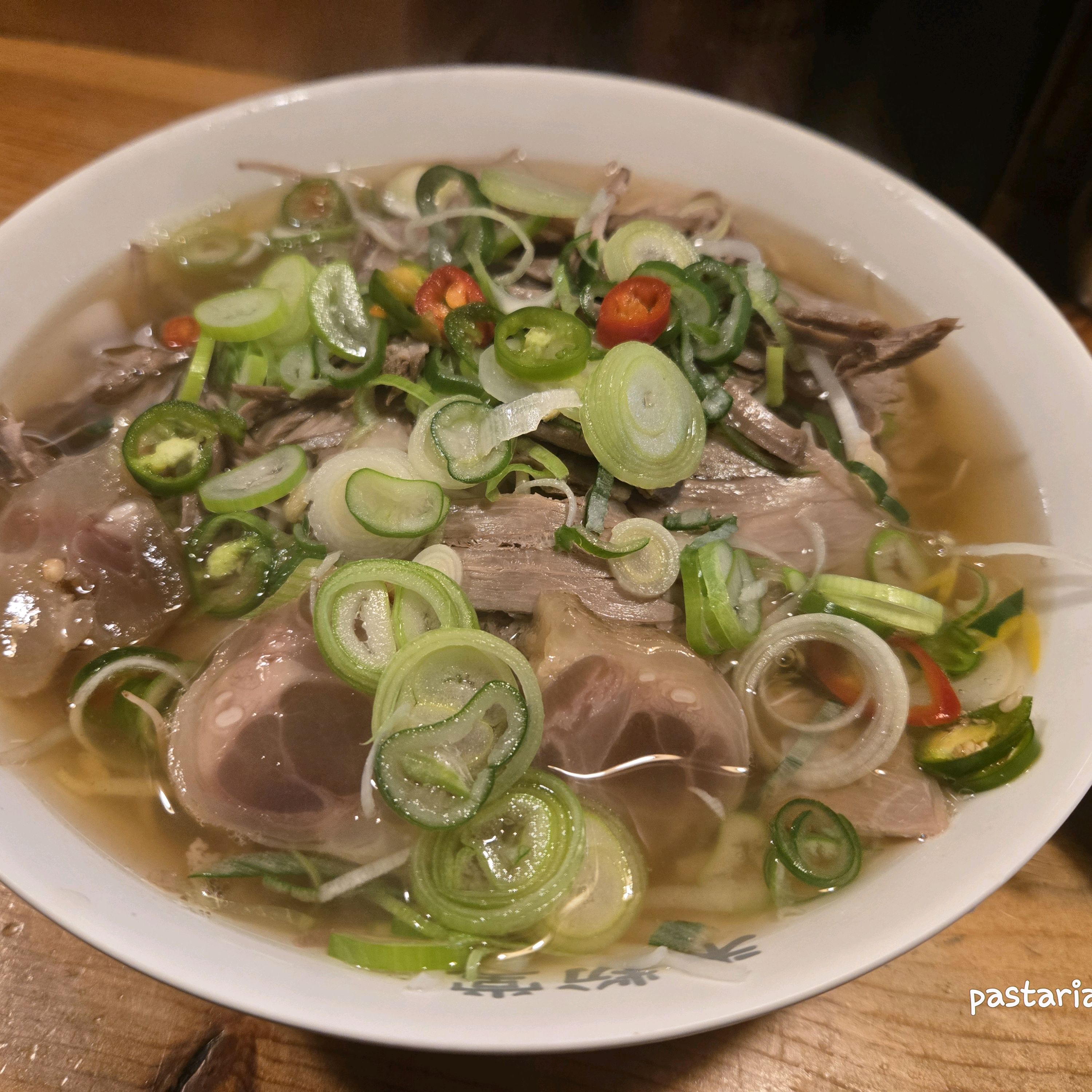 공간이 협소한 편이고 조용하게 식사하기 좋은 곳입니다 - 홍대입구역 맛집 미분당 홍대점