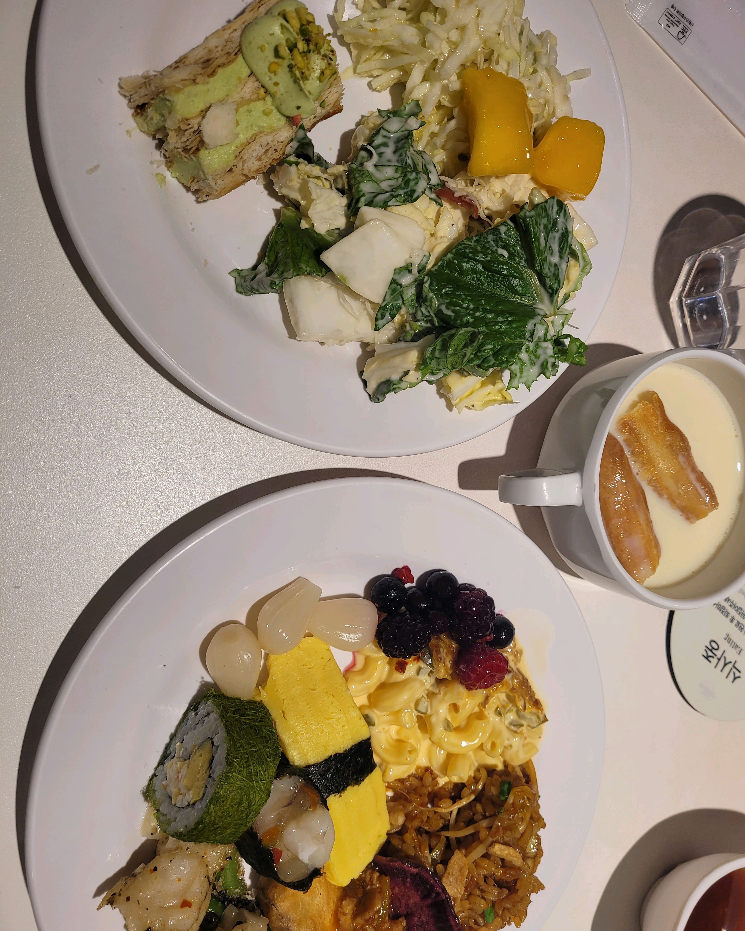 공간도 넓고 대화하기도 편해서 - 반포 맛집 애슐리퀸즈 뉴코아 강남점