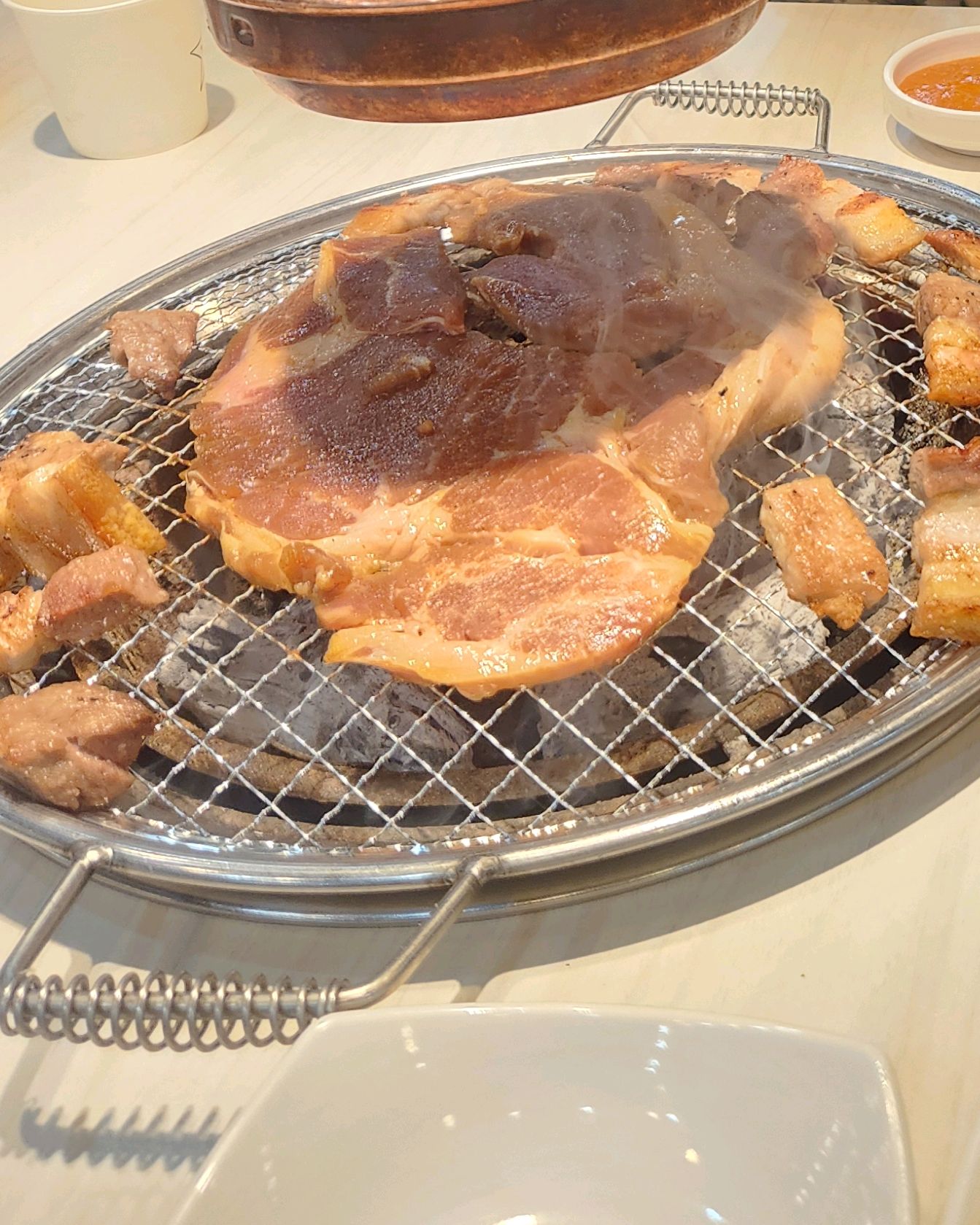 친절하시고 깔끔해요!! 매장이 잘 관리되는거같아요 잘먹었습니당 - 묵동 맛집 명륜진사갈비 묵동점