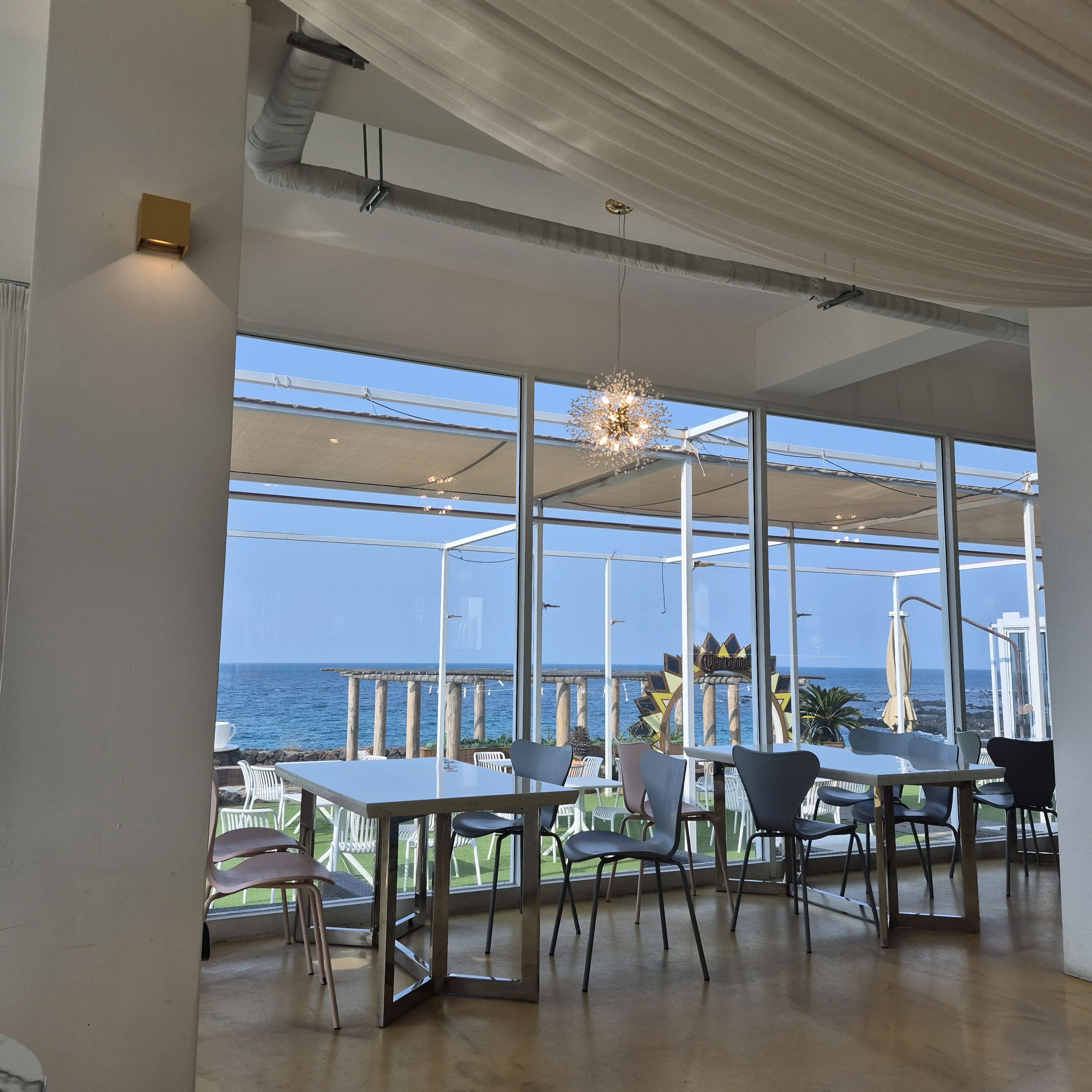 동생들이랑 오랜만에 왔어요 - 제주 맛집 외도339