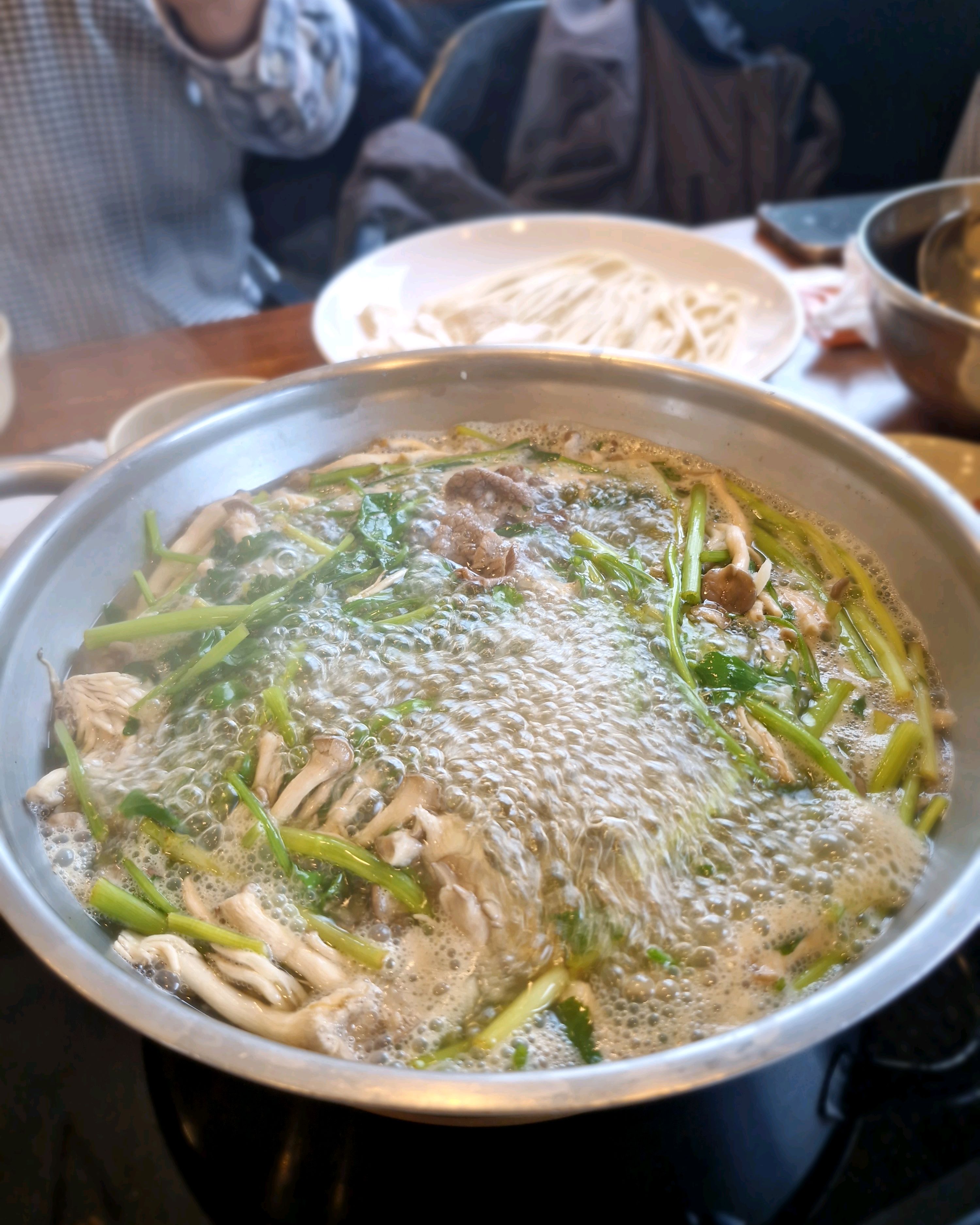 정자역 맛집 구좌리 얼크니손칼국수 분당금곡직영점 내돈내산 방문리뷰