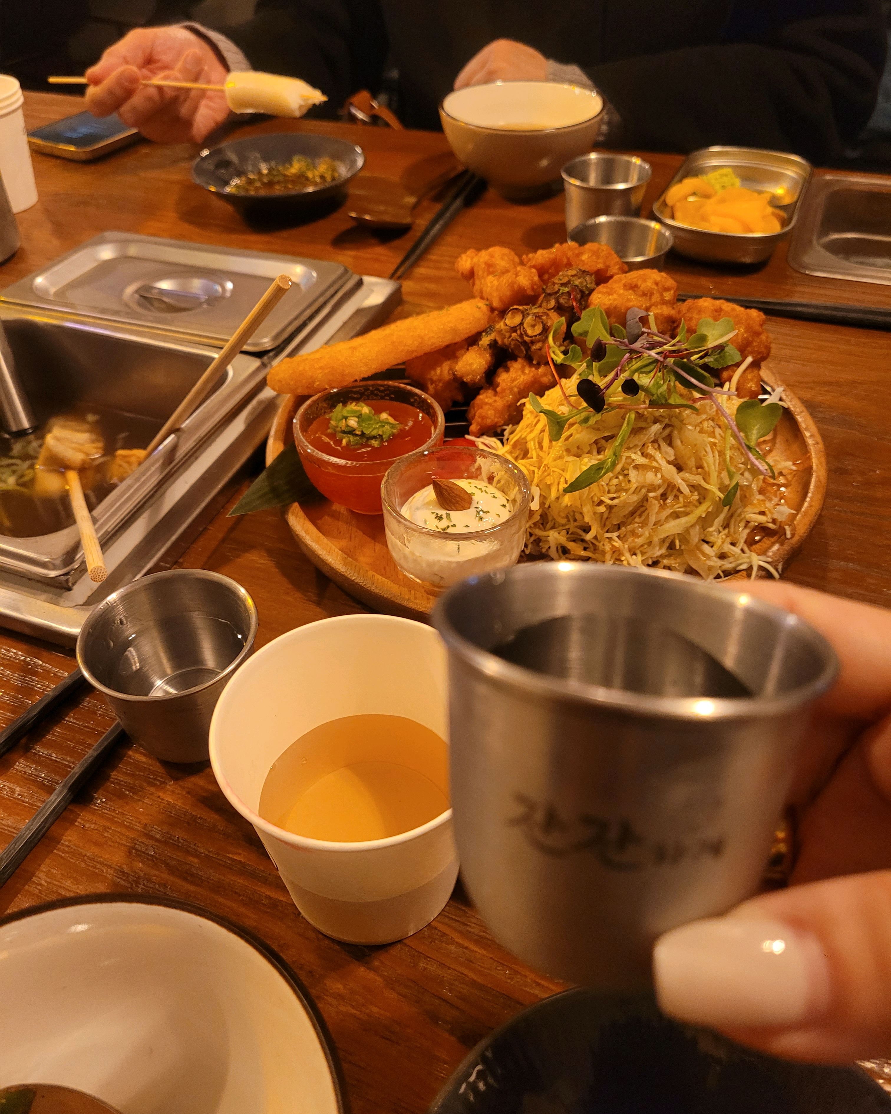 처음 와봤는데 안주도 맛있고 매장도 깔끔하고 - 권선동 맛집 황금뎅