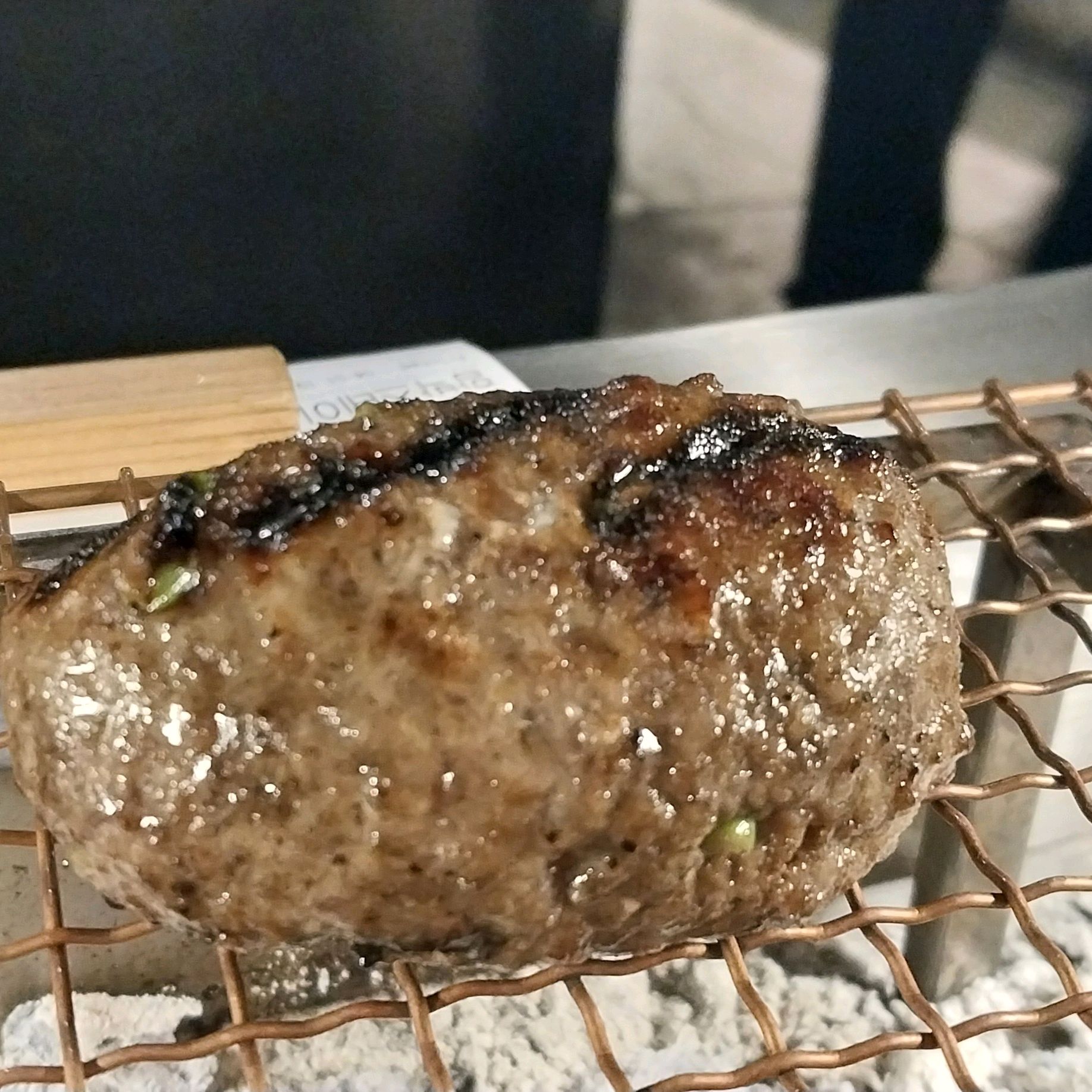 정말 정성스럽게 잘 구워진 함바그스테이크 완전 맛있었어요. - 압구정 맛집 히키니쿠토코메 도산