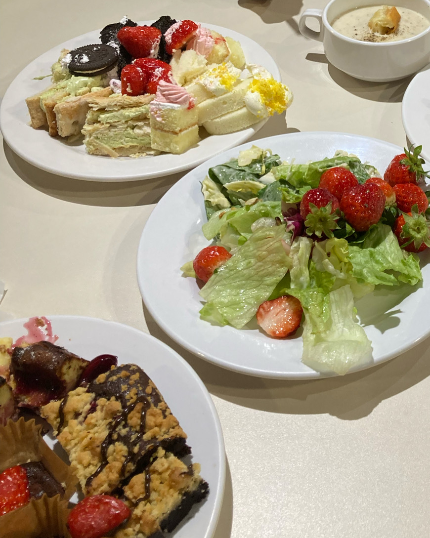 딸기축제 만족하게 다녀왔습니다 🍓 - 신부동 맛집 애슐리퀸즈 신세계백화점 천안아산점