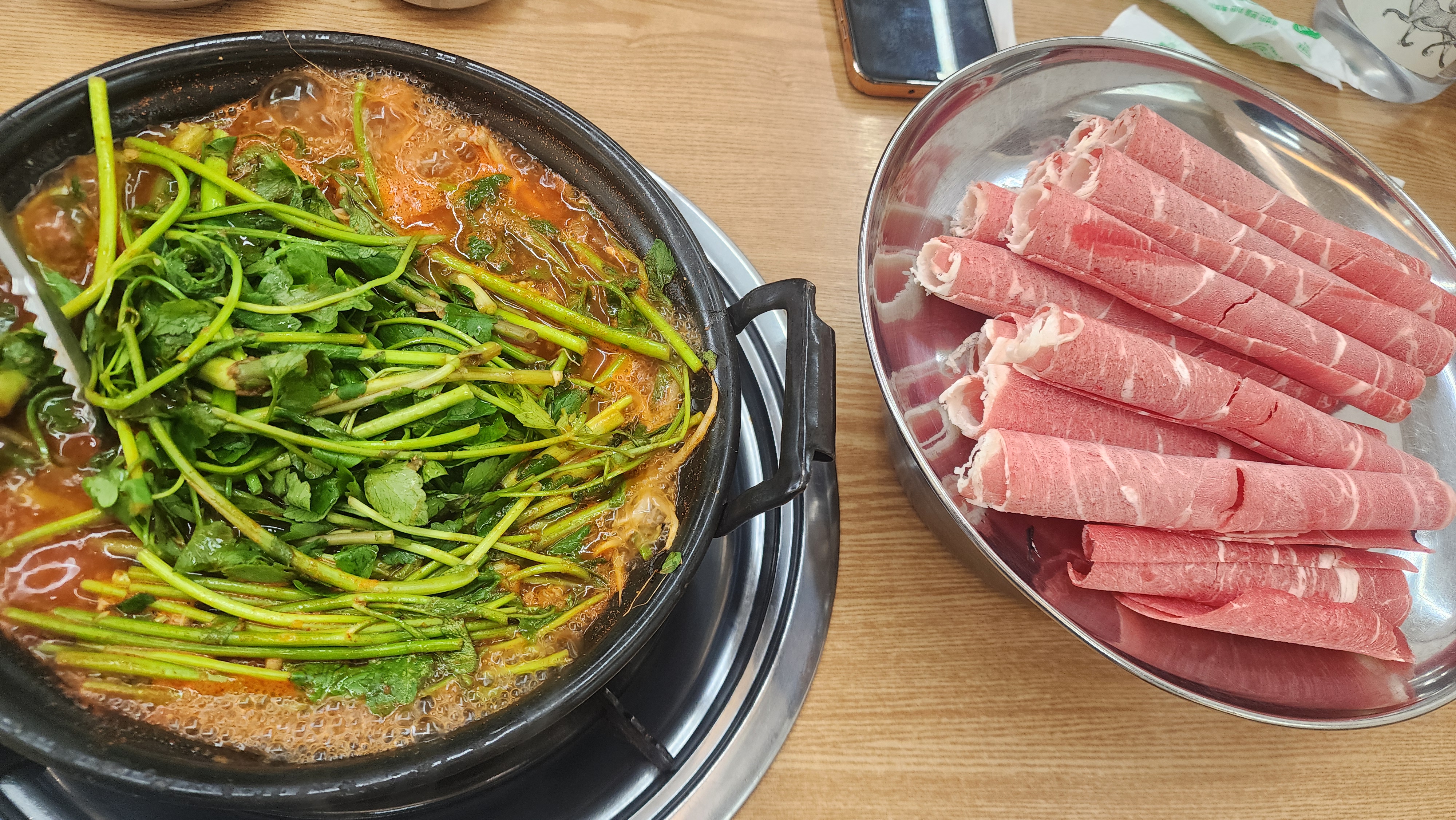 고기도 맛나오 오랜만에 먹어서 그런지 - 천호동 맛집 등촌샤브칼국수 천호점